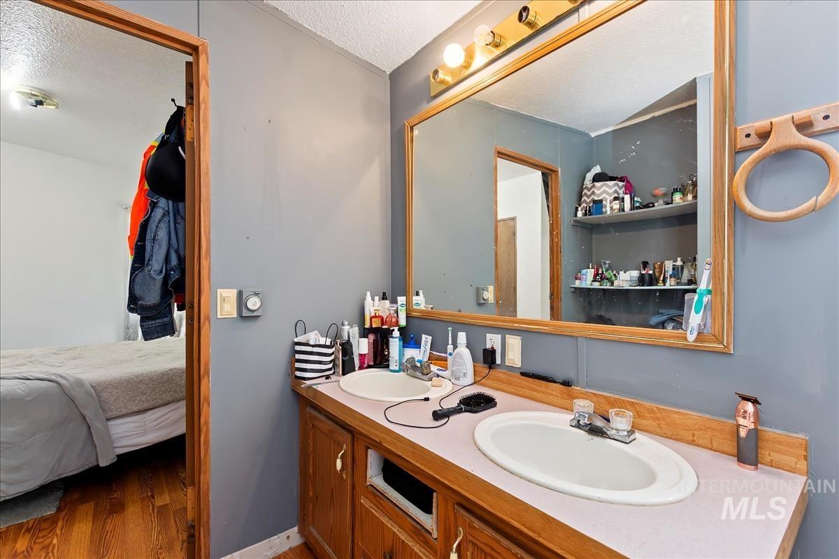 807 Round Valley St., Nampa, Idaho 83687, 3 Bedrooms, 2 Bathrooms, Residential For Sale, Price $155,000, 98925353
