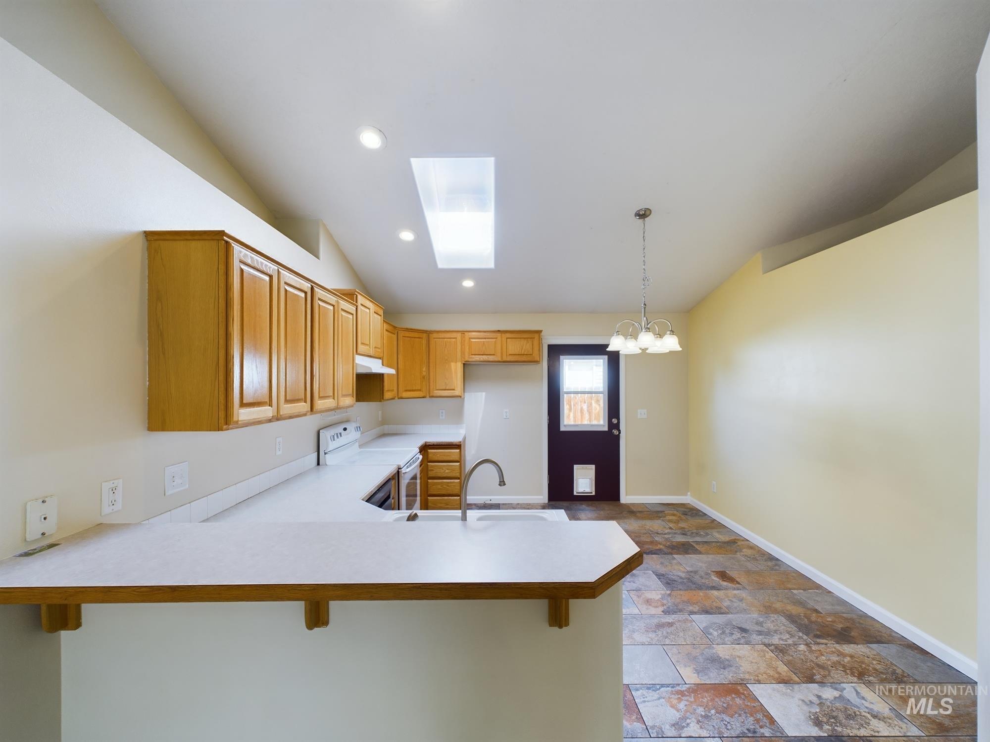 1033 S Cherokee Ave, Emmett, Idaho 83617, 3 Bedrooms, 2 Bathrooms, Residential For Sale, Price $345,000, 98925355