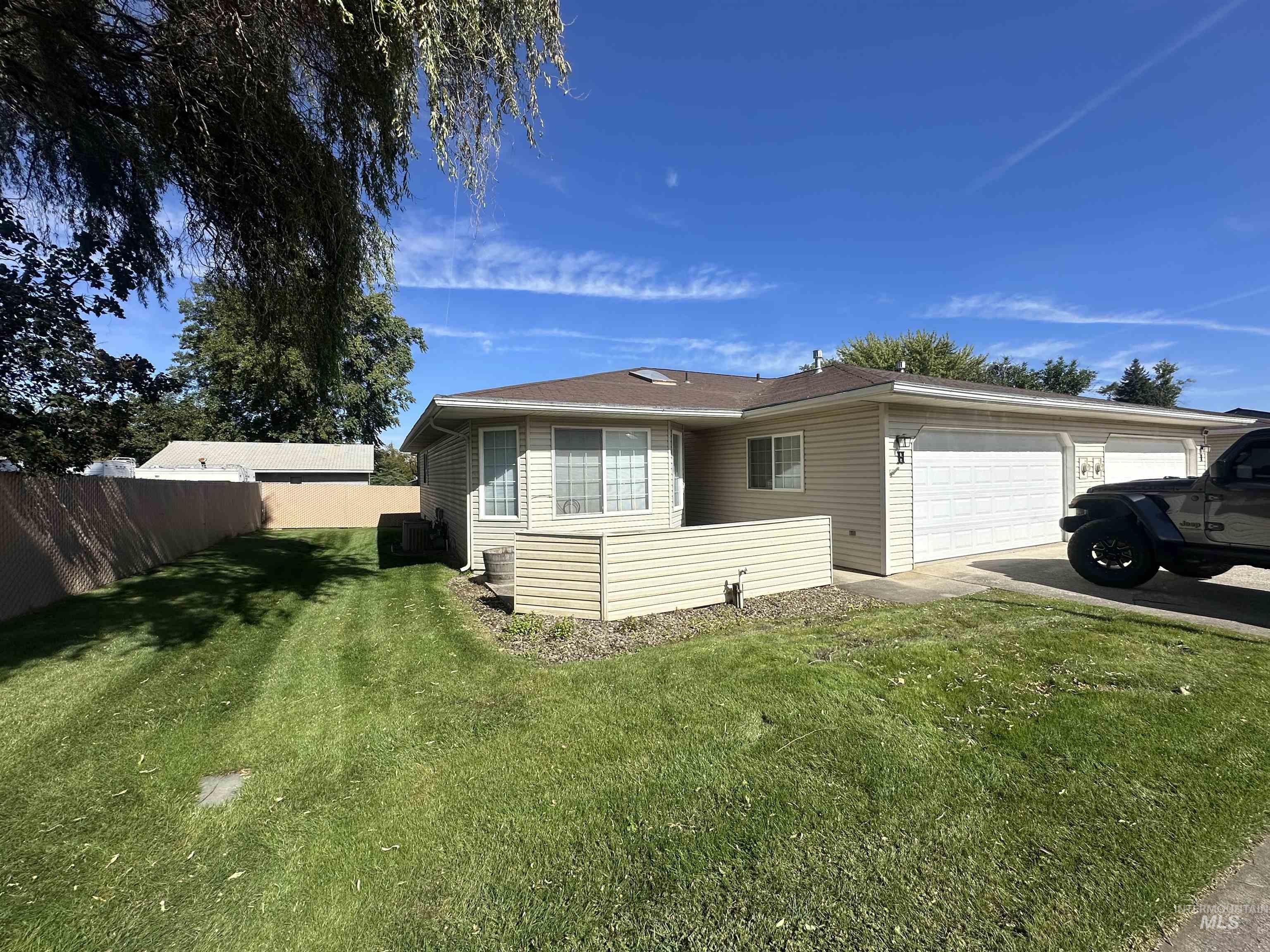 3213 5th Street, Lewiston, Idaho 83501, 2 Bedrooms, 2 Bathrooms, Residential For Sale, Price $275,000, 98925356