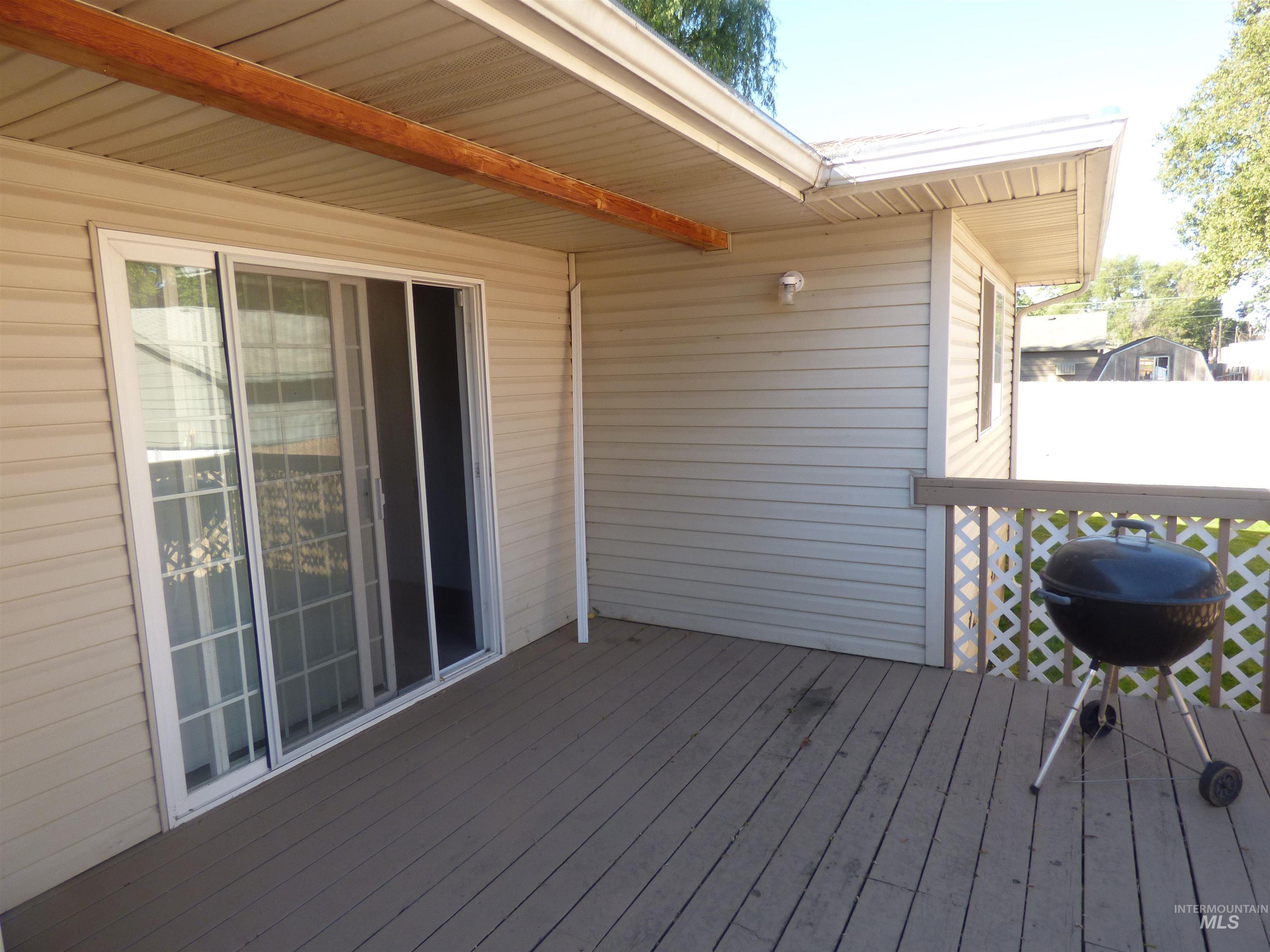 3213 5th Street, Lewiston, Idaho 83501, 2 Bedrooms, 2 Bathrooms, Residential For Sale, Price $275,000, 98925356