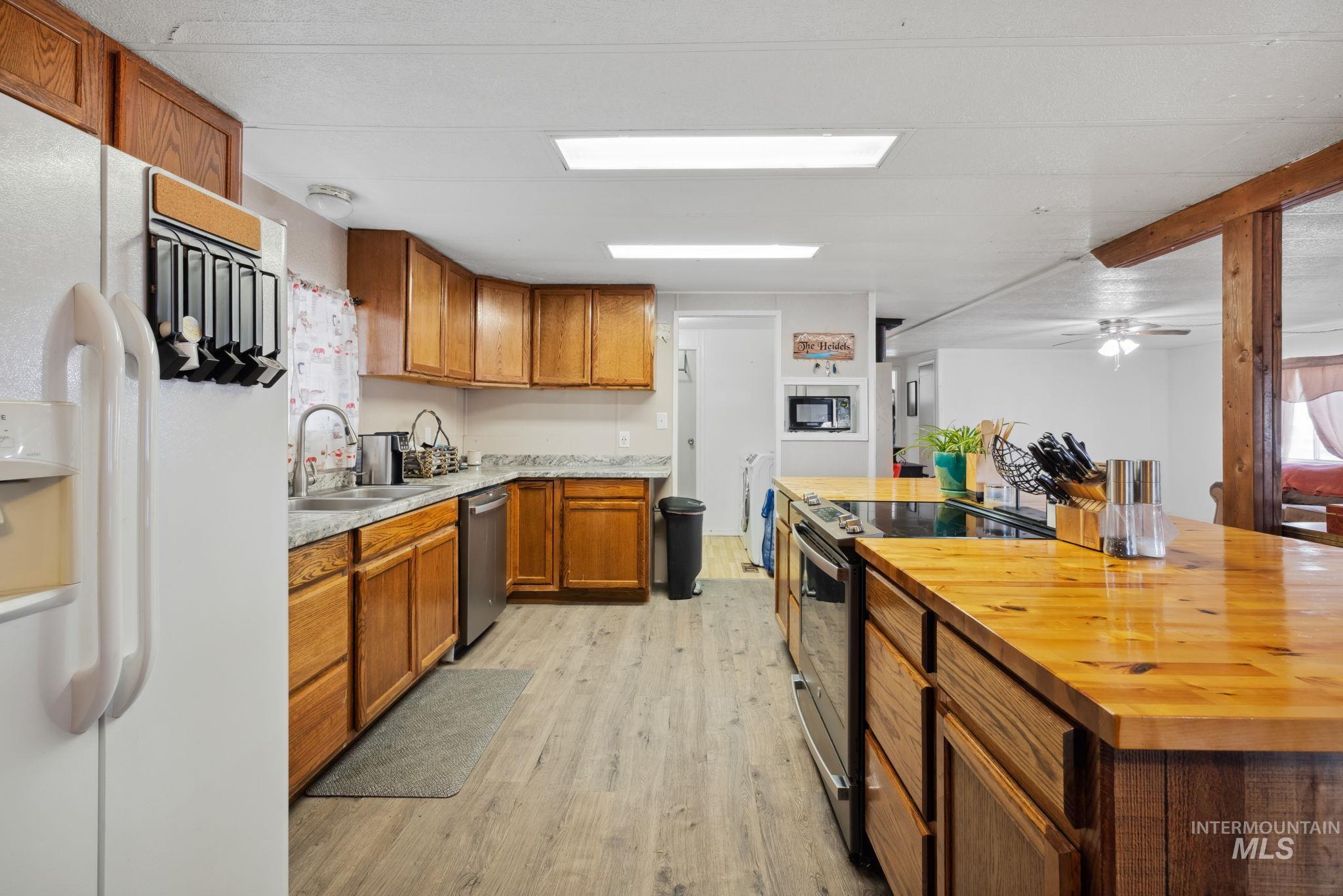 701 Monte Vista Drive, Emmett, Idaho 83617, 3 Bedrooms, 2 Bathrooms, Residential For Sale, Price $100,000, 98925357
