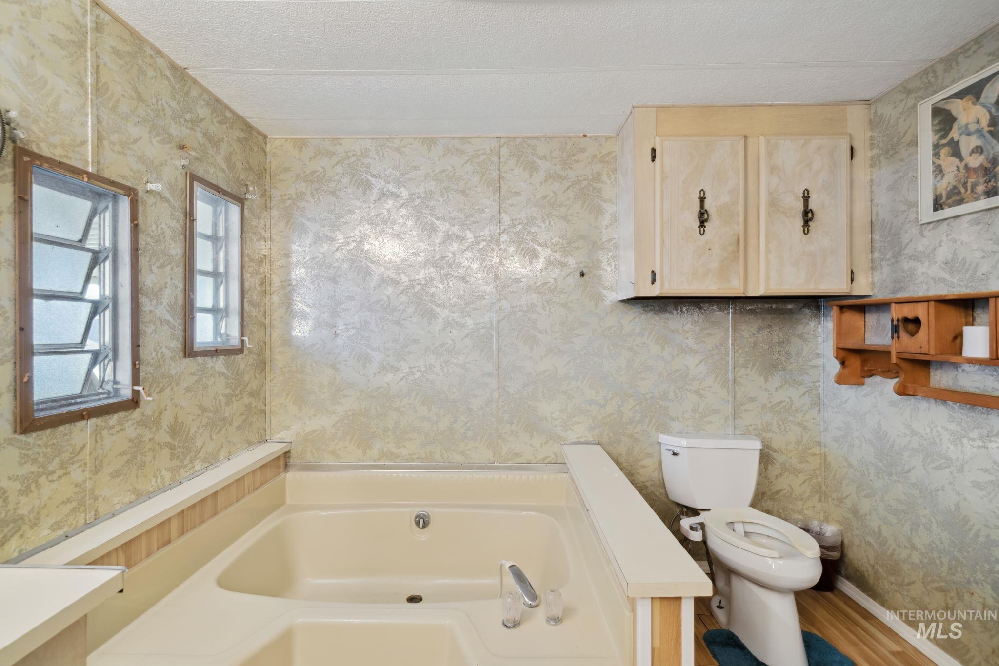 701 Monte Vista Drive, Emmett, Idaho 83617, 3 Bedrooms, 2 Bathrooms, Residential For Sale, Price $100,000, 98925357