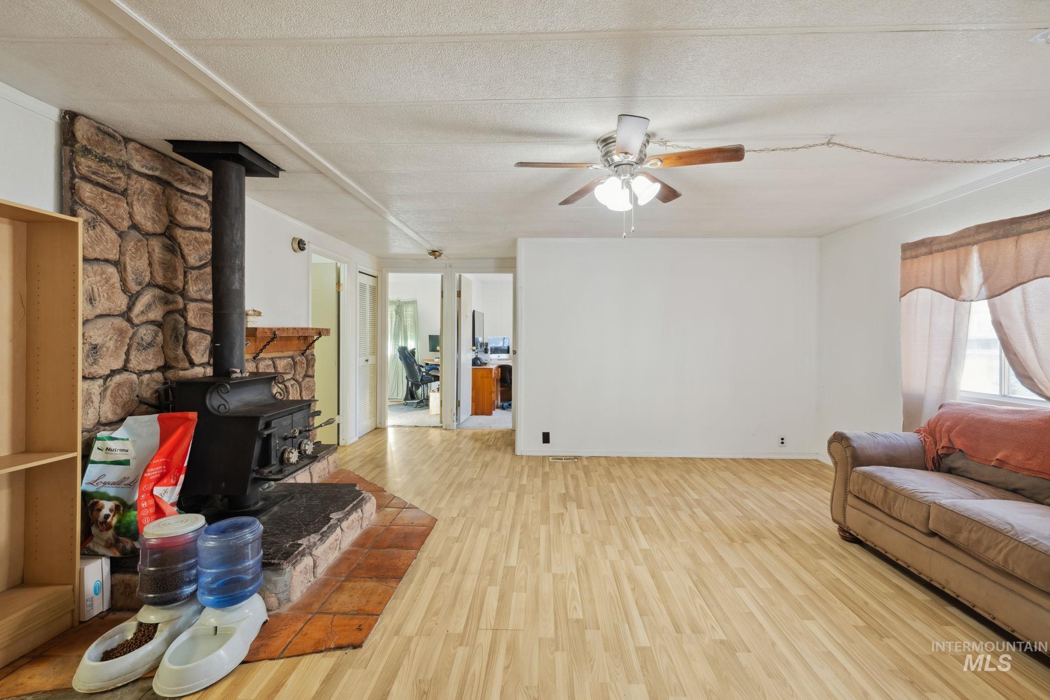 701 Monte Vista Drive, Emmett, Idaho 83617, 3 Bedrooms, 2 Bathrooms, Residential For Sale, Price $100,000, 98925357