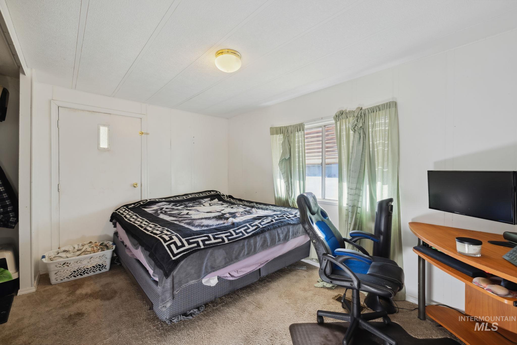 701 Monte Vista Drive, Emmett, Idaho 83617, 3 Bedrooms, 2 Bathrooms, Residential For Sale, Price $100,000, 98925357