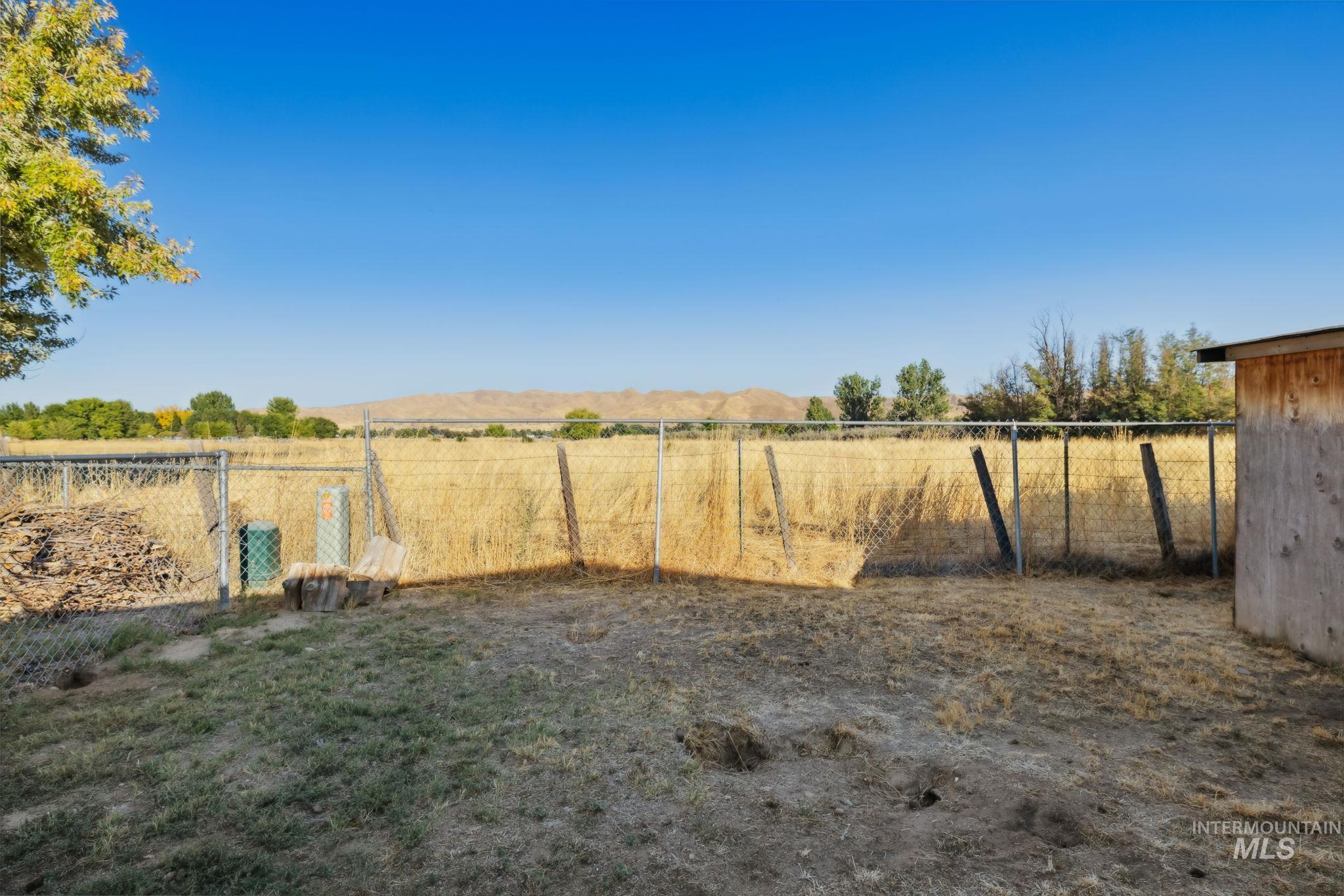701 Monte Vista Drive, Emmett, Idaho 83617, 3 Bedrooms, 2 Bathrooms, Residential For Sale, Price $100,000, 98925357