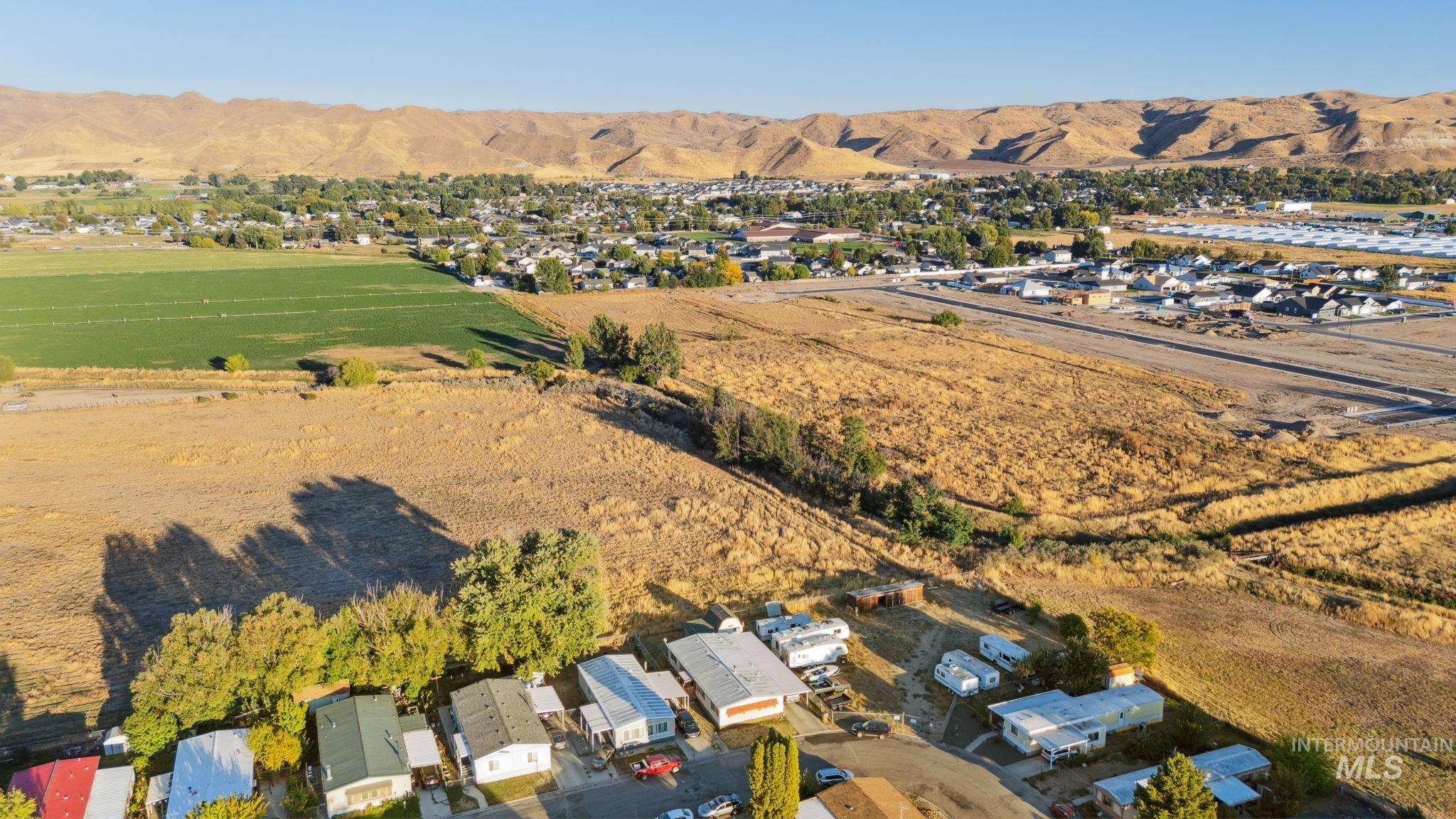 701 Monte Vista Drive, Emmett, Idaho 83617, 3 Bedrooms, 2 Bathrooms, Residential For Sale, Price $100,000, 98925357