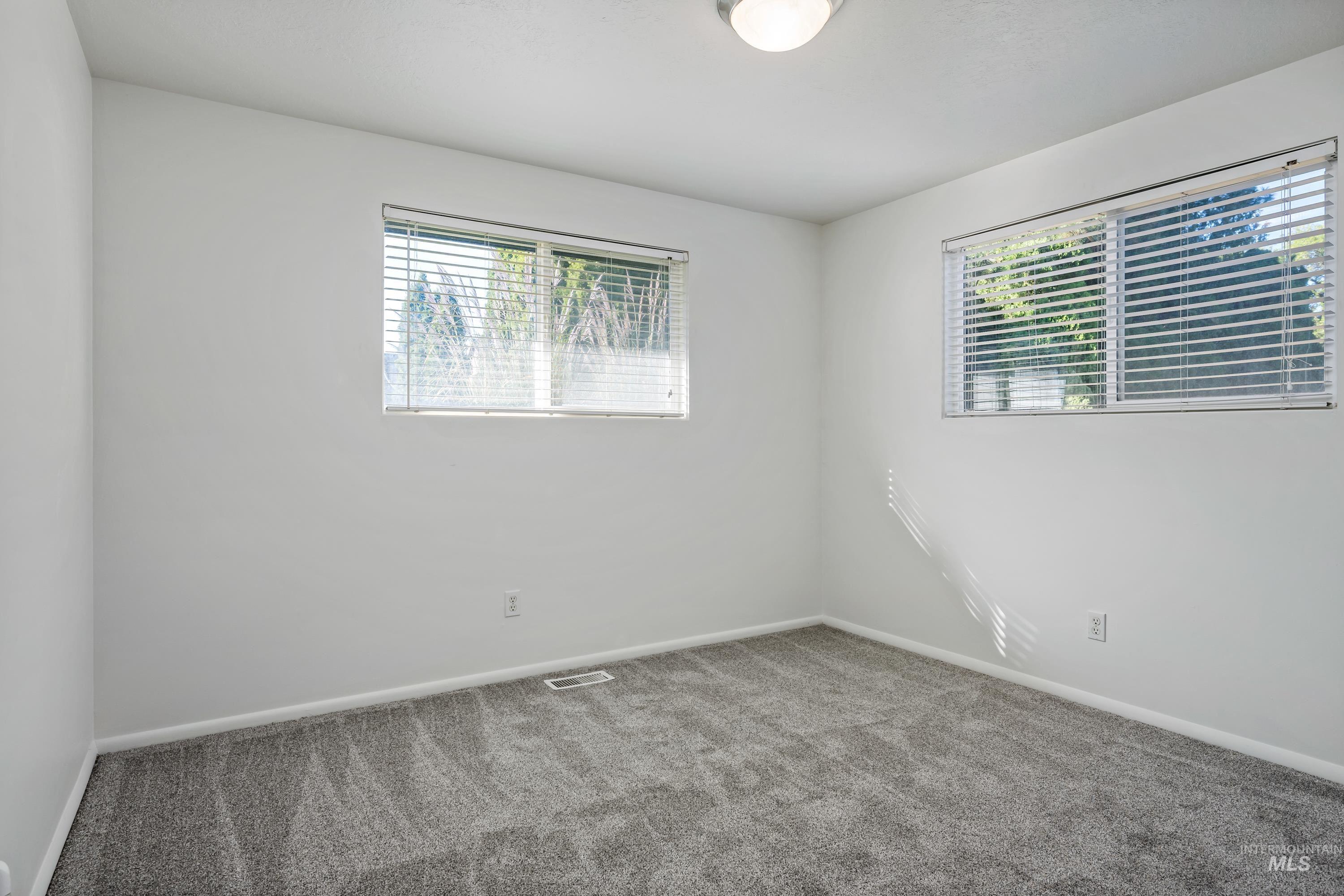 3317 N Acre Lane, Boise, Idaho 83704, 4 Bedrooms, 2 Bathrooms, Residential For Sale, Price $489,900, 98925366