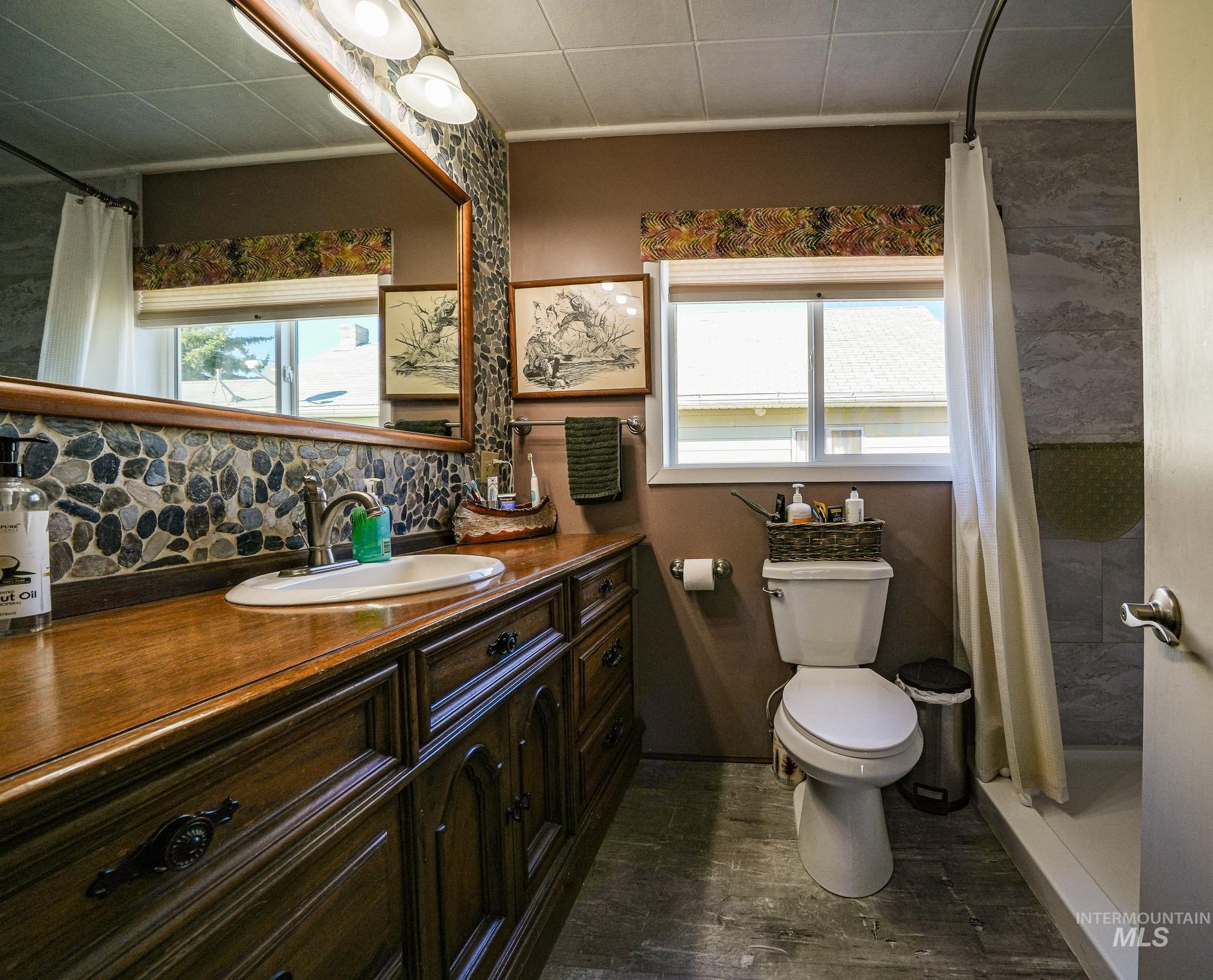 302 Spalding, Winchester, Idaho 83555, 2 Bedrooms, 1 Bathroom, Residential For Sale, Price $325,000, 98925370