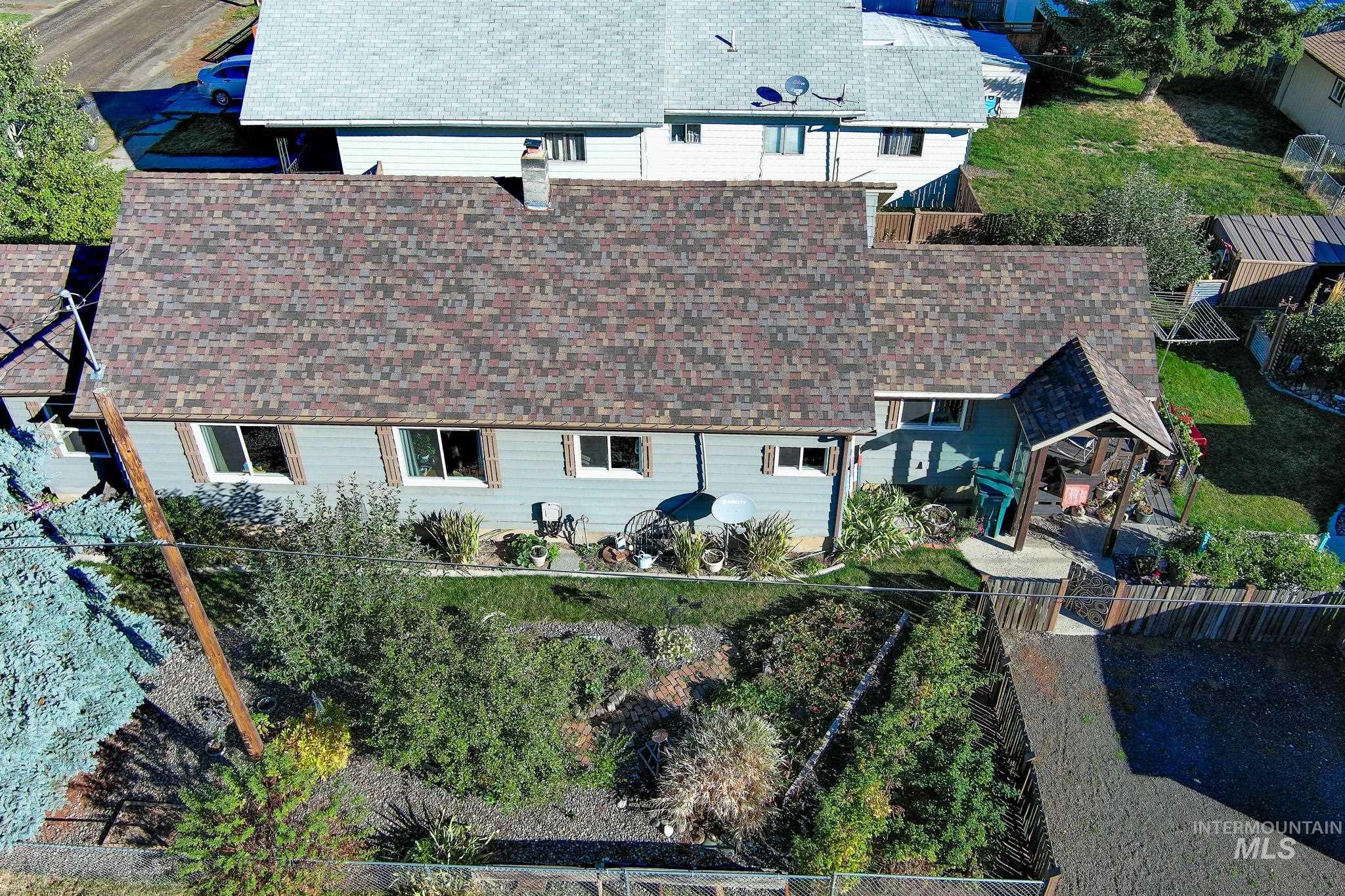 302 Spalding, Winchester, Idaho 83555, 2 Bedrooms, 1 Bathroom, Residential For Sale, Price $325,000, 98925370