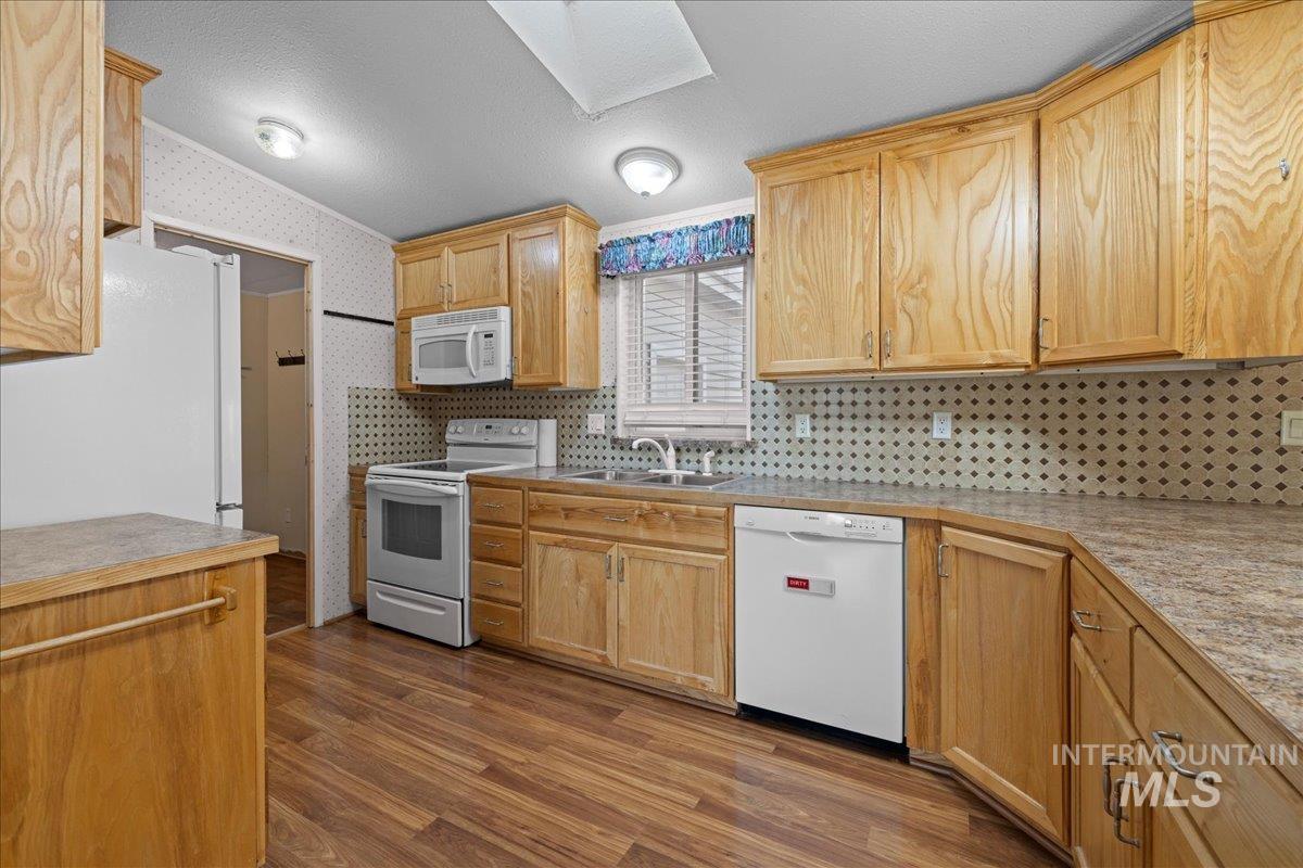 4473 Hwy 51, Mountain Home, Idaho 83647, 3 Bedrooms, 2 Bathrooms, Residential For Sale, Price $439,900, 98925372