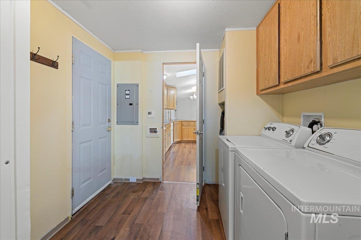 4473 Hwy 51, Mountain Home, Idaho 83647, 3 Bedrooms, 2 Bathrooms, Residential For Sale, Price $439,900, 98925372