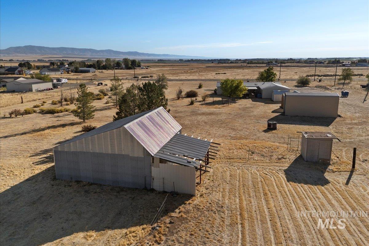 4473 Hwy 51, Mountain Home, Idaho 83647, 3 Bedrooms, 2 Bathrooms, Residential For Sale, Price $439,900, 98925372