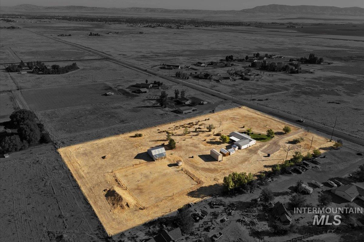 4473 Hwy 51, Mountain Home, Idaho 83647, 3 Bedrooms, 2 Bathrooms, Residential For Sale, Price $439,900, 98925372
