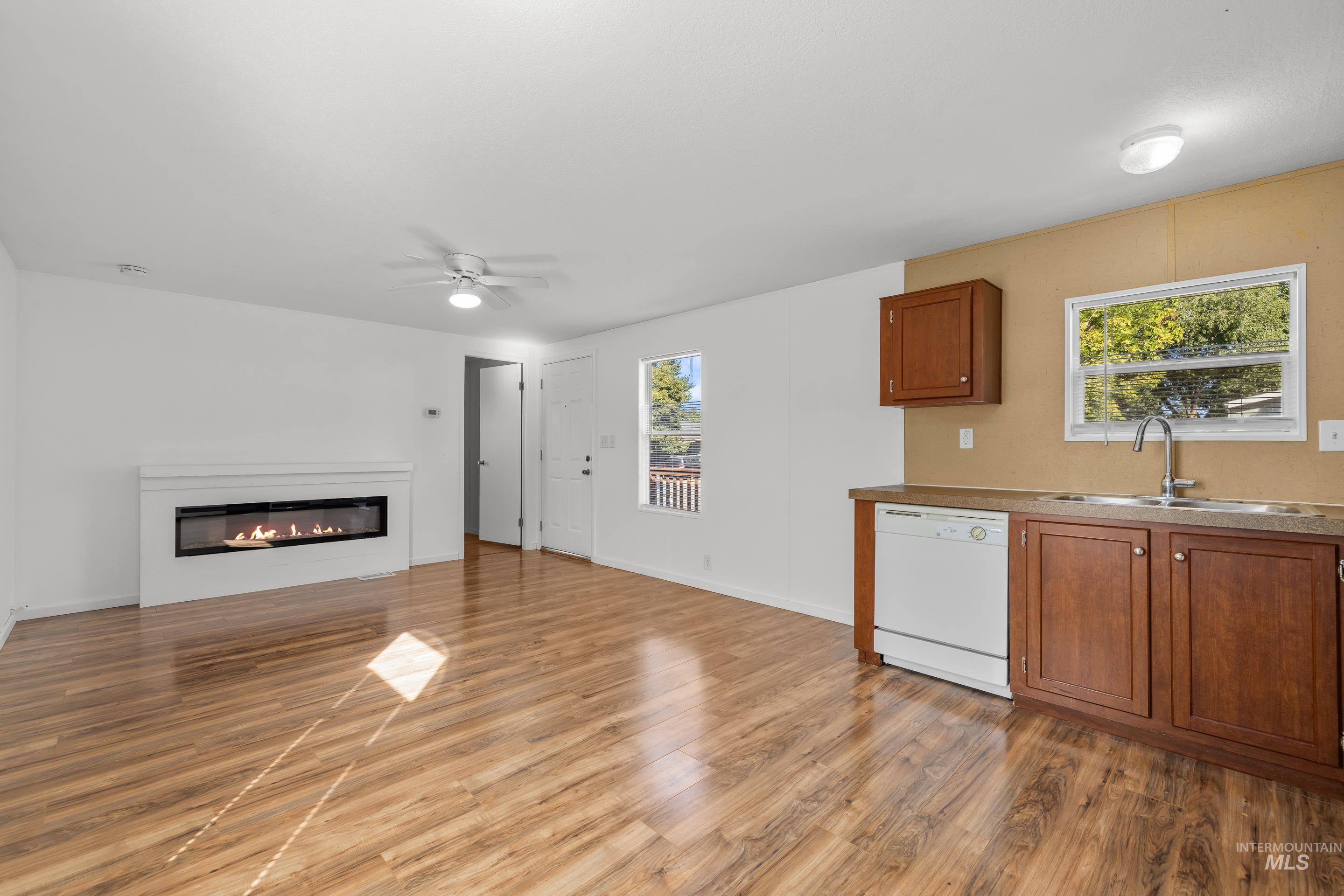 4117 Bear Valley Dr, Nampa, Idaho 83687, 2 Bedrooms, 1 Bathroom, Residential For Sale, Price $155,000, 98925376