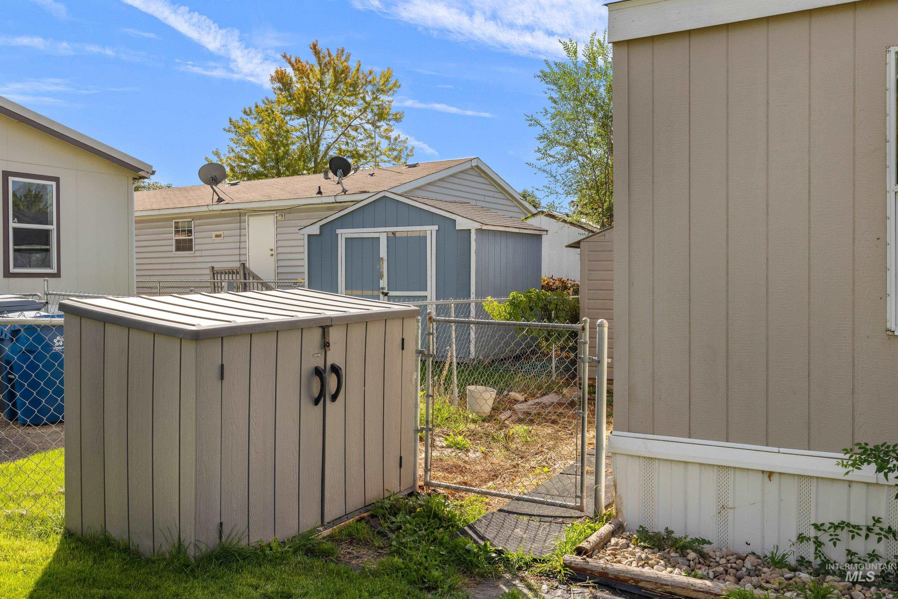 4117 Bear Valley Dr, Nampa, Idaho 83687, 2 Bedrooms, 1 Bathroom, Residential For Sale, Price $155,000, 98925376
