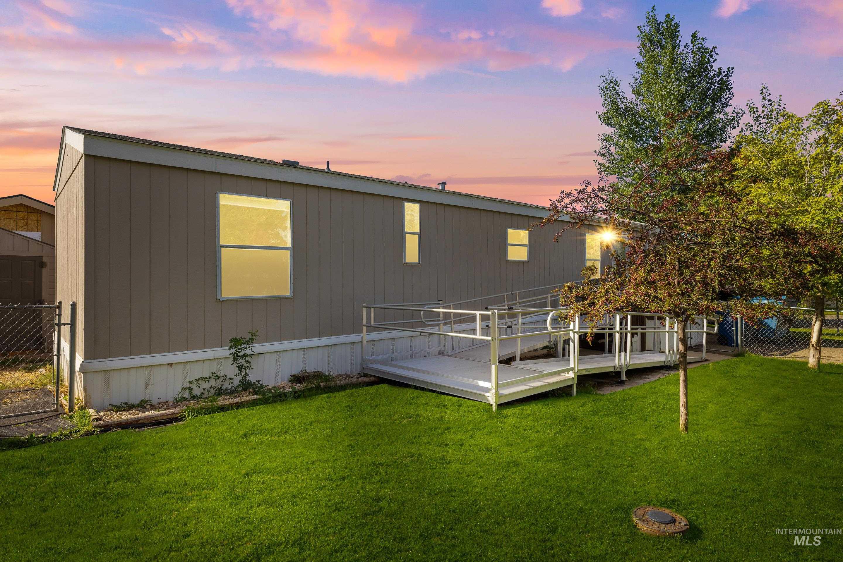 4117 Bear Valley Dr, Nampa, Idaho 83687, 2 Bedrooms, 1 Bathroom, Residential For Sale, Price $155,000, 98925376