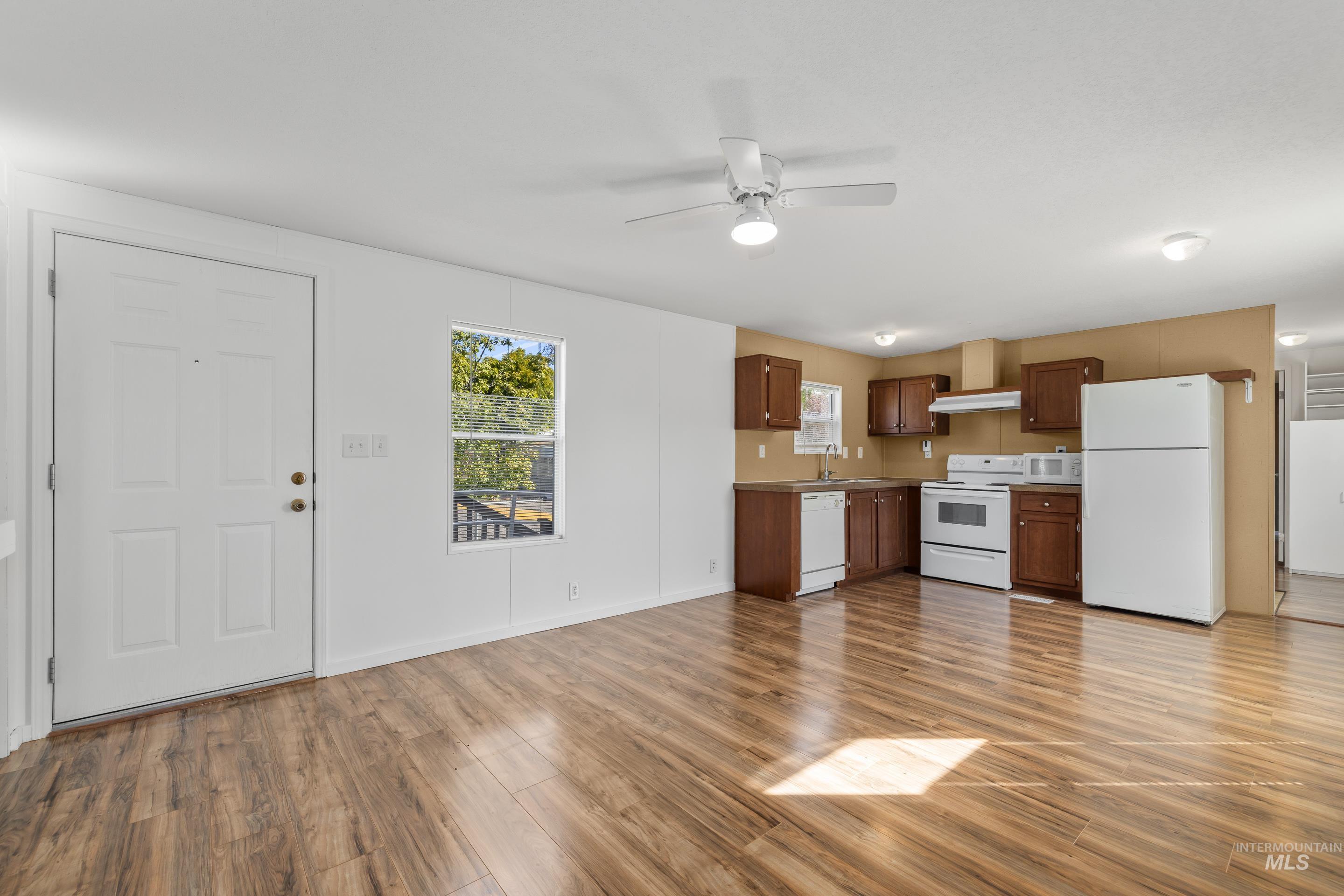 4117 Bear Valley Dr, Nampa, Idaho 83687, 2 Bedrooms, 1 Bathroom, Residential For Sale, Price $155,000, 98925376