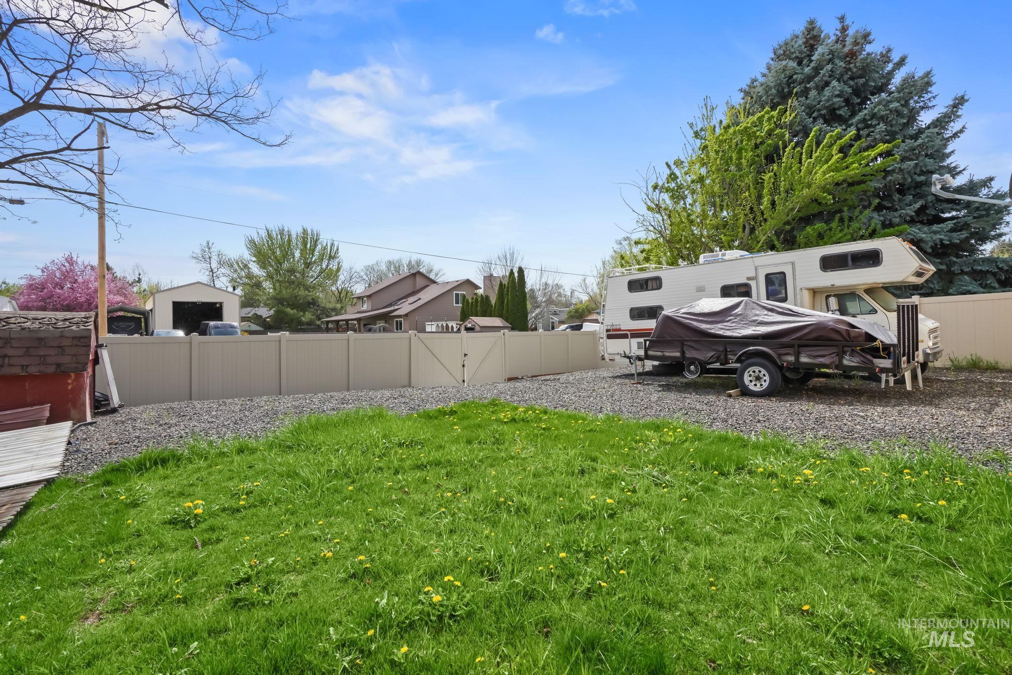 4016 N Oxbow Way, Boise, Idaho 83713, 3 Bedrooms, 2 Bathrooms, Residential For Sale, Price $430,000, 98925378