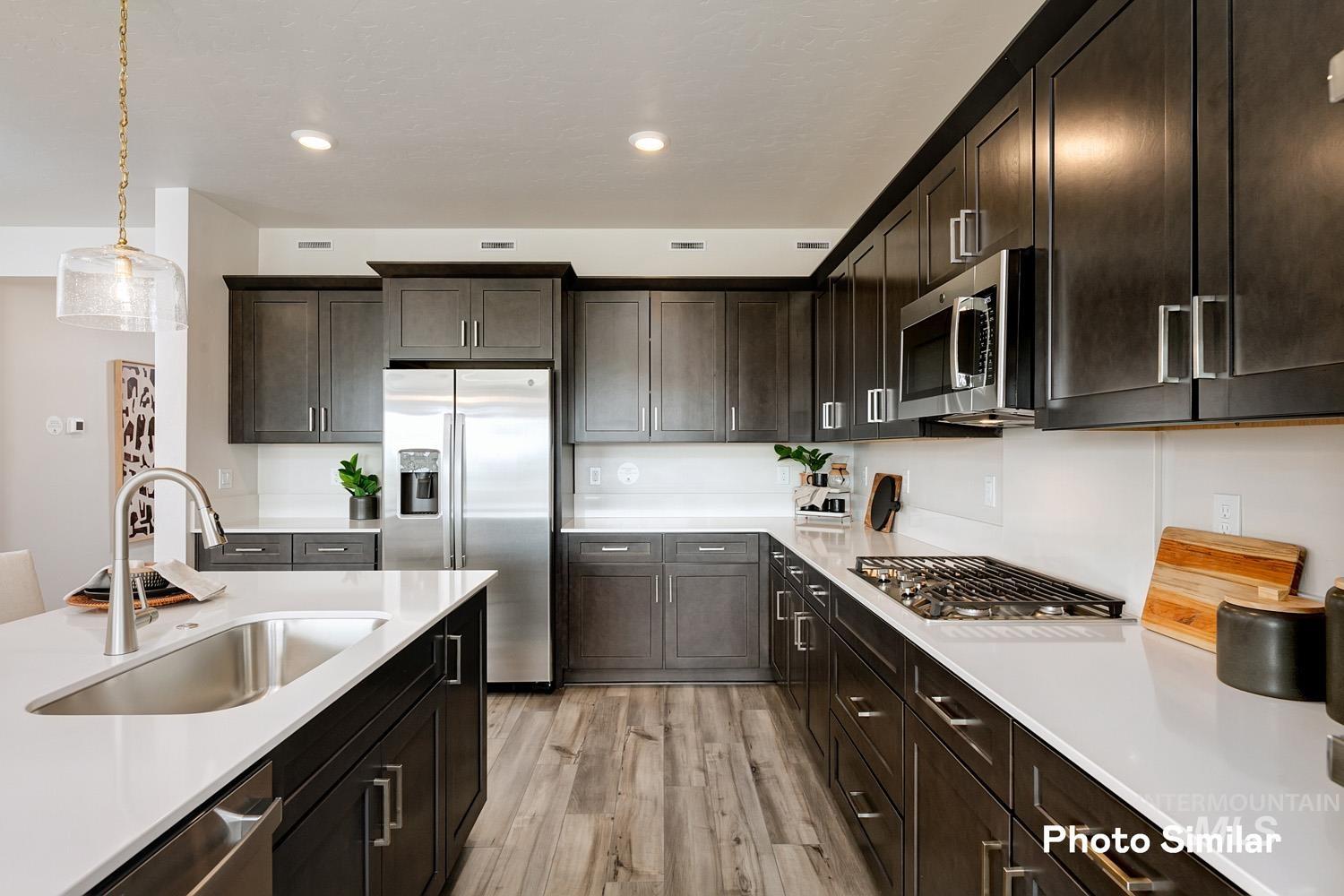 15218 Nimbus Way, Caldwell, Idaho 83607, 3 Bedrooms, 2 Bathrooms, Residential For Sale, Price $556,480, 98925382