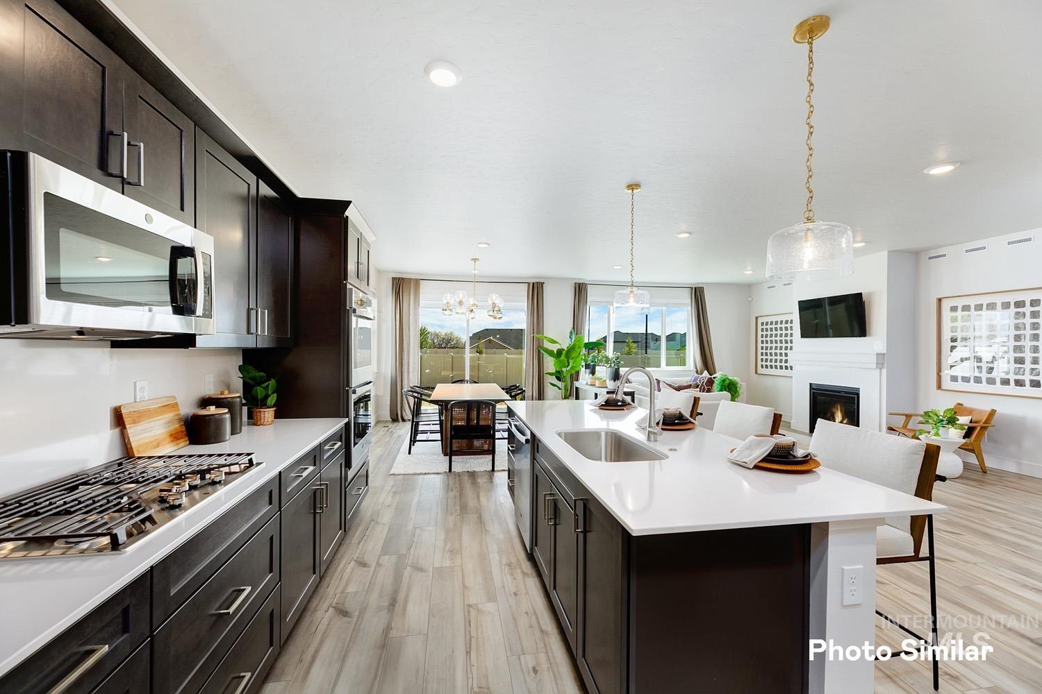 15218 Nimbus Way, Caldwell, Idaho 83607, 3 Bedrooms, 2 Bathrooms, Residential For Sale, Price $556,480, 98925382