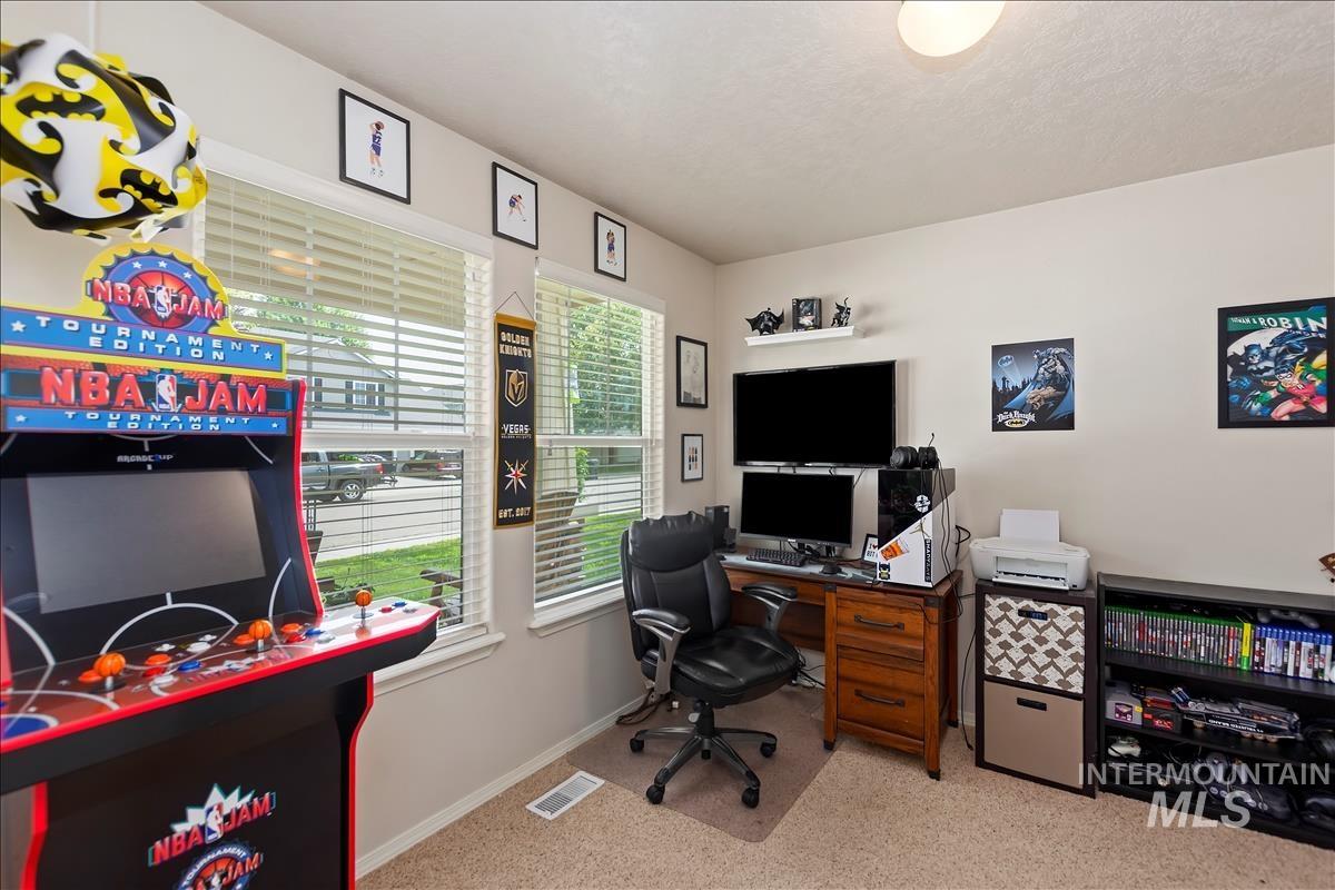 3663 S Ascaino Ave, Meridian, Idaho 83642, 4 Bedrooms, 2.5 Bathrooms, Residential For Sale, Price $454,900, 98925401