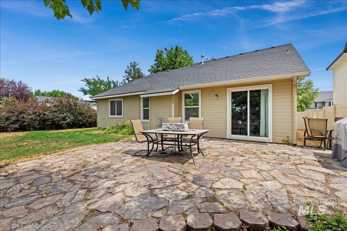 3663 S Ascaino Ave, Meridian, Idaho 83642, 4 Bedrooms, 2.5 Bathrooms, Residential For Sale, Price $454,900, 98925401