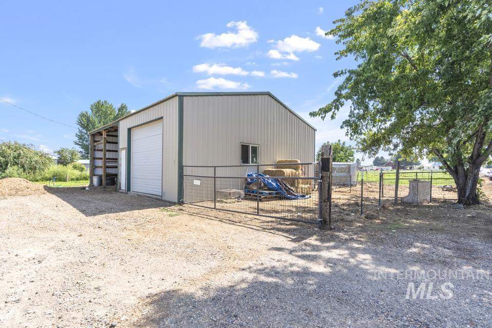 6980 Whitley Dr., Fruitland, Idaho 83619, 3 Bedrooms, 2 Bathrooms, Residential For Sale, Price $375,000, 98925406