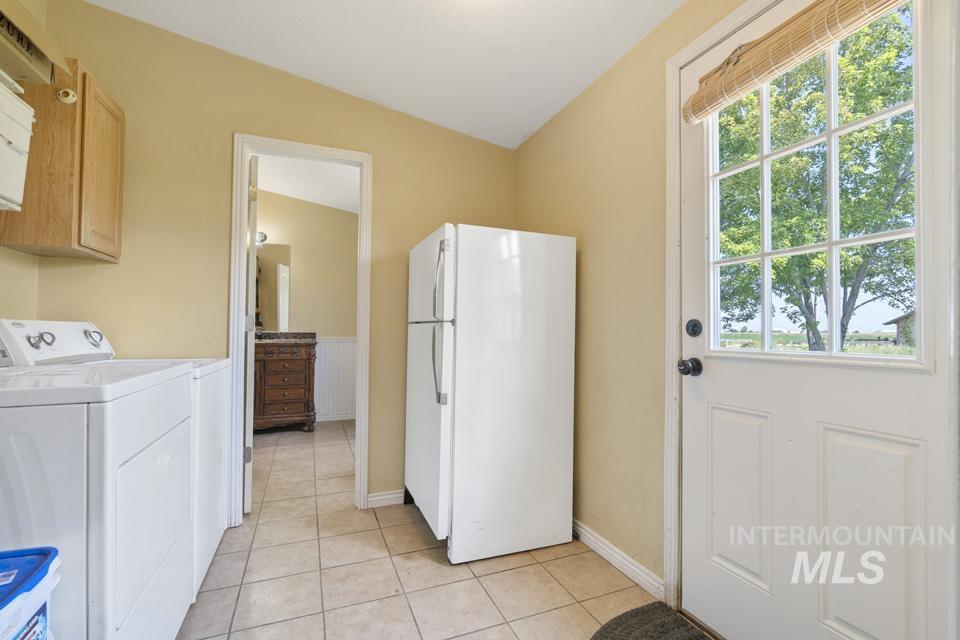 6980 Whitley Dr., Fruitland, Idaho 83619, 3 Bedrooms, 2 Bathrooms, Residential For Sale, Price $375,000, 98925406