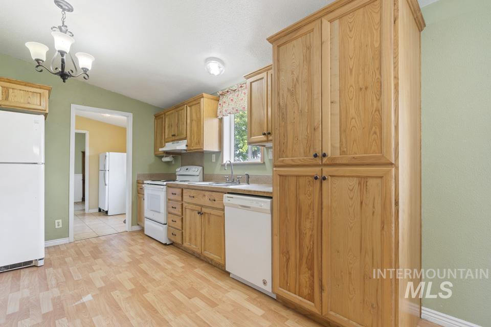 6980 Whitley Dr., Fruitland, Idaho 83619, 3 Bedrooms, 2 Bathrooms, Residential For Sale, Price $375,000, 98925406