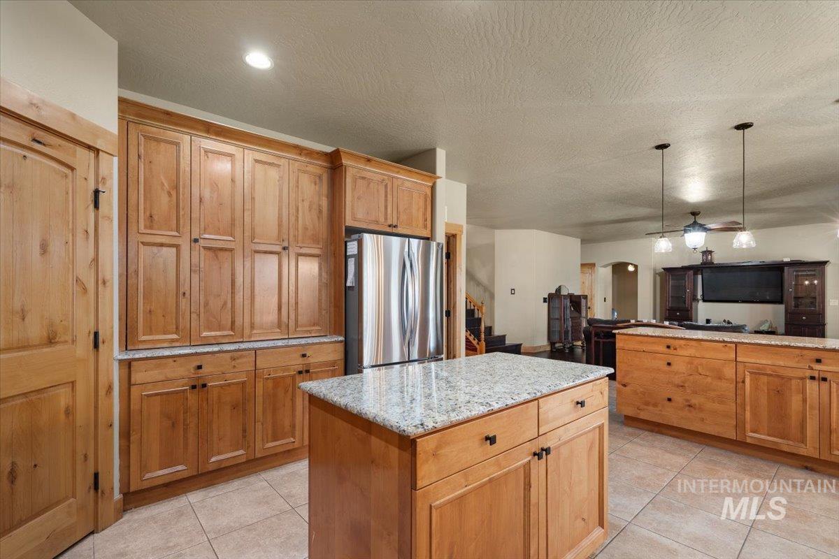 857 E Yucca Canyon St, Meridian, Idaho 83646, 4 Bedrooms, 3 Bathrooms, Residential For Sale, Price $799,000, 98925407