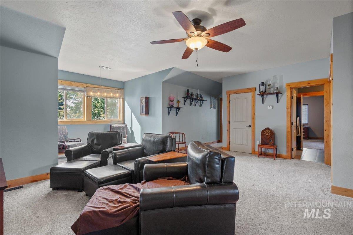 857 E Yucca Canyon St, Meridian, Idaho 83646, 4 Bedrooms, 3 Bathrooms, Residential For Sale, Price $799,000, 98925407