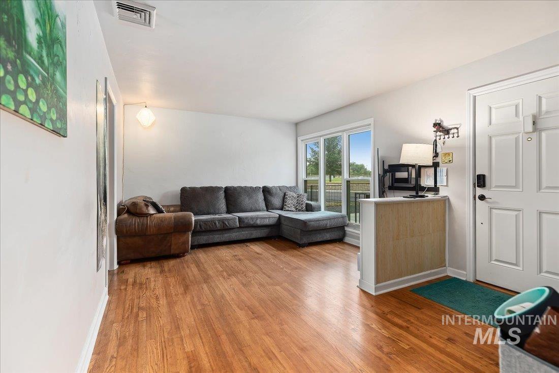 611 E Reserve St, Boise, Idaho 83712, 3 Bedrooms, 2 Bathrooms, Residential For Sale, Price $599,900, 98925411