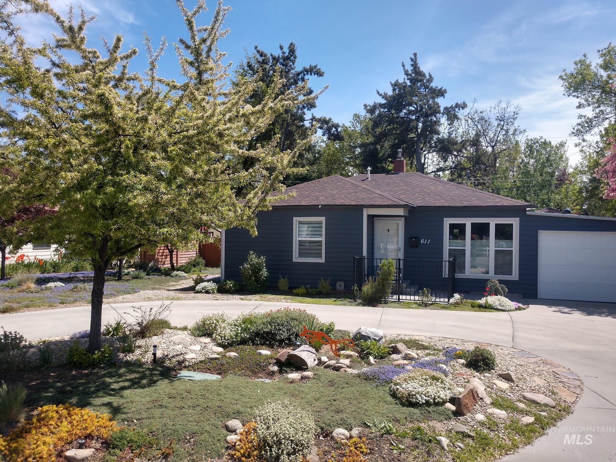 611 E Reserve St, Boise, Idaho 83712, 3 Bedrooms, 2 Bathrooms, Residential For Sale, Price $599,900, 98925411