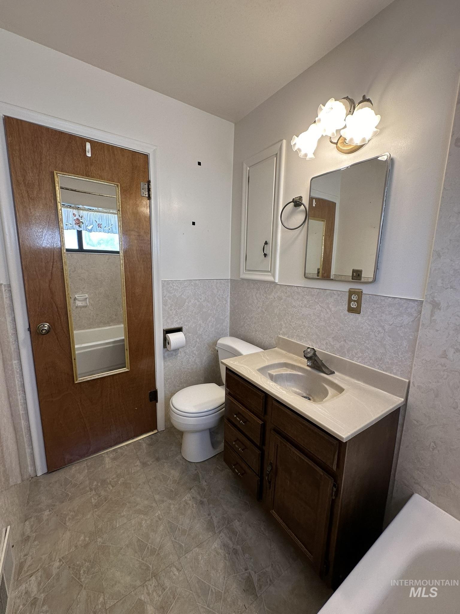 130 BAKER DR, Mountain Home, Idaho 83647, 3 Bedrooms, 1 Bathroom, Residential For Sale, Price $270,000, 98925412