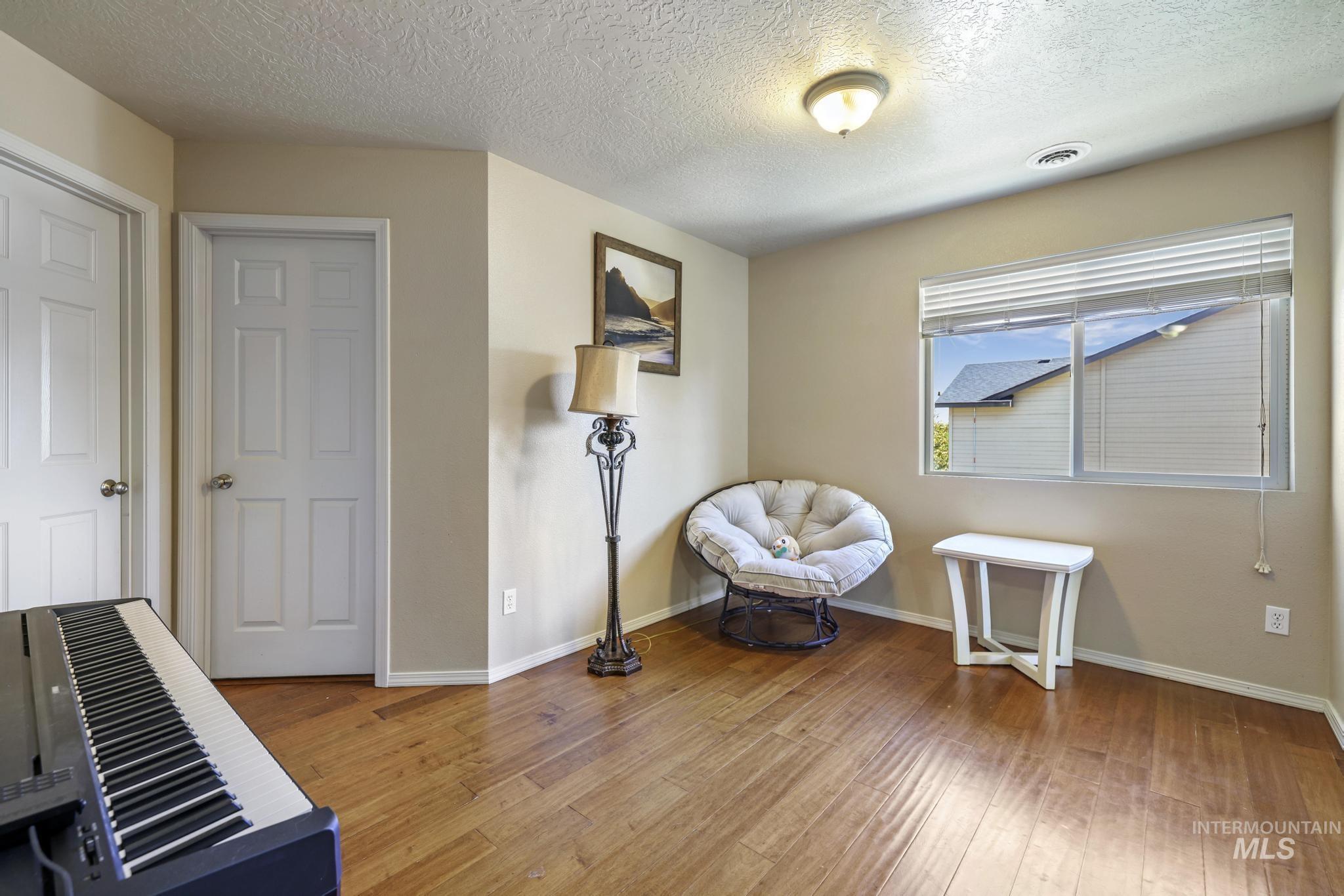 745 Lago St, Mountain Home, Idaho 83647-6484, 4 Bedrooms, 2.5 Bathrooms, Residential For Sale, Price $386,000, 98925414
