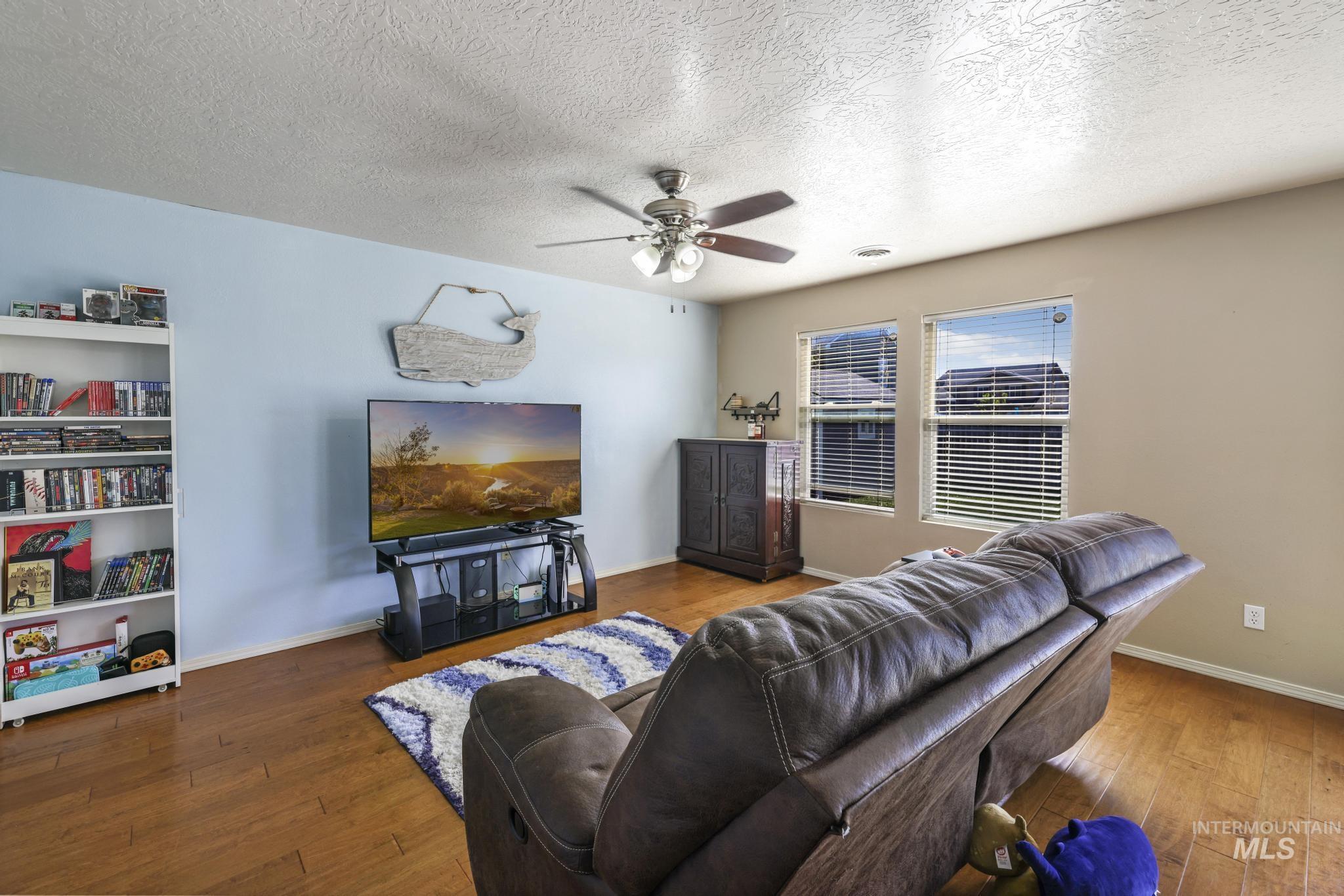 745 Lago St, Mountain Home, Idaho 83647-6484, 4 Bedrooms, 2.5 Bathrooms, Residential For Sale, Price $386,000, 98925414