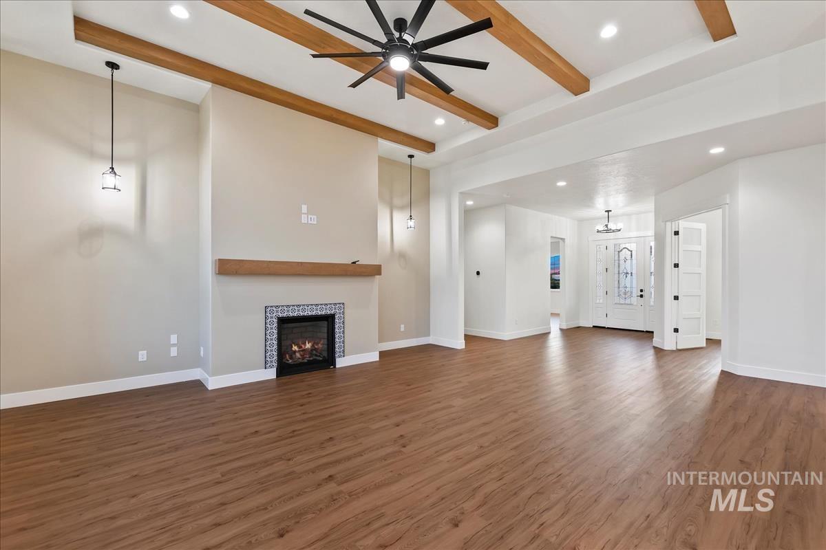 24806 Thunder Cloud St, Middleton, Idaho 83644, 4 Bedrooms, 3 Bathrooms, Residential For Sale, Price $814,777, 98925416