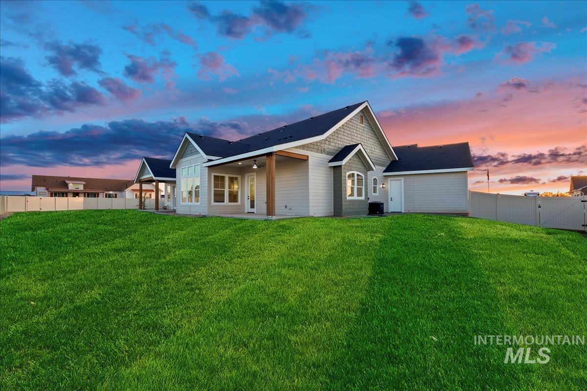 24806 Thunder Cloud St, Middleton, Idaho 83644, 4 Bedrooms, 3 Bathrooms, Residential For Sale, Price $814,777, 98925416