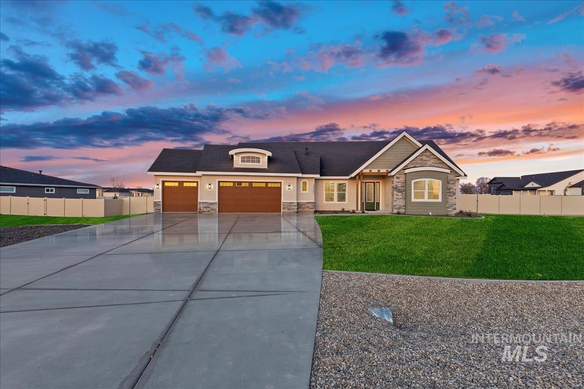 24806 Thunder Cloud St, Middleton, Idaho 83644, 4 Bedrooms, 3 Bathrooms, Residential For Sale, Price $814,777, 98925416