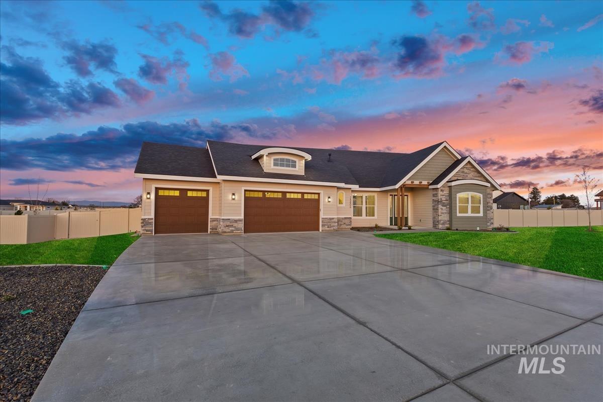 24806 Thunder Cloud St, Middleton, Idaho 83644, 4 Bedrooms, 3 Bathrooms, Residential For Sale, Price $814,777, 98925416