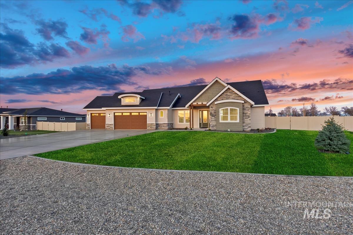 24806 Thunder Cloud St, Middleton, Idaho 83644, 4 Bedrooms, 3 Bathrooms, Residential For Sale, Price $814,777, 98925416