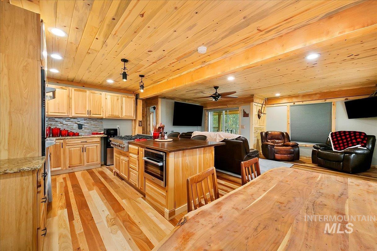131 Cabarton, Cascade, Idaho 83611, 3 Bedrooms, 2 Bathrooms, Residential For Sale, Price $499,000, 98925417