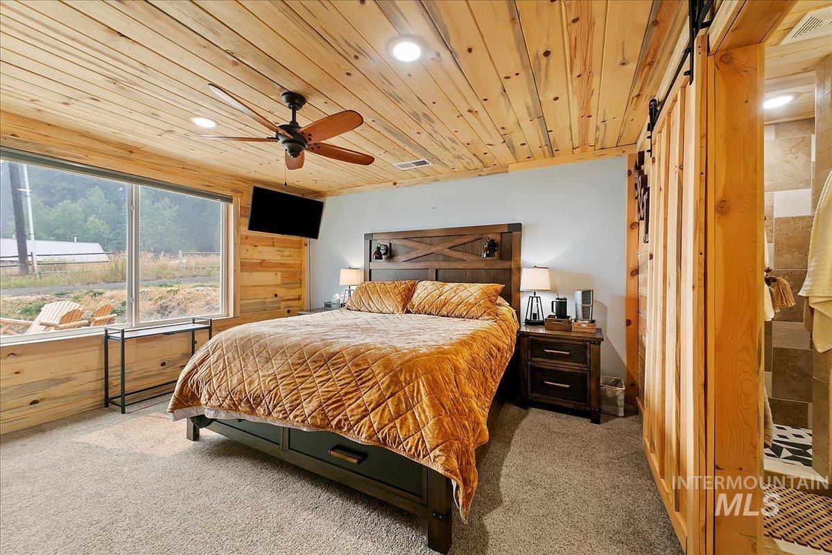 131 Cabarton, Cascade, Idaho 83611, 3 Bedrooms, 2 Bathrooms, Residential For Sale, Price $499,000, 98925417
