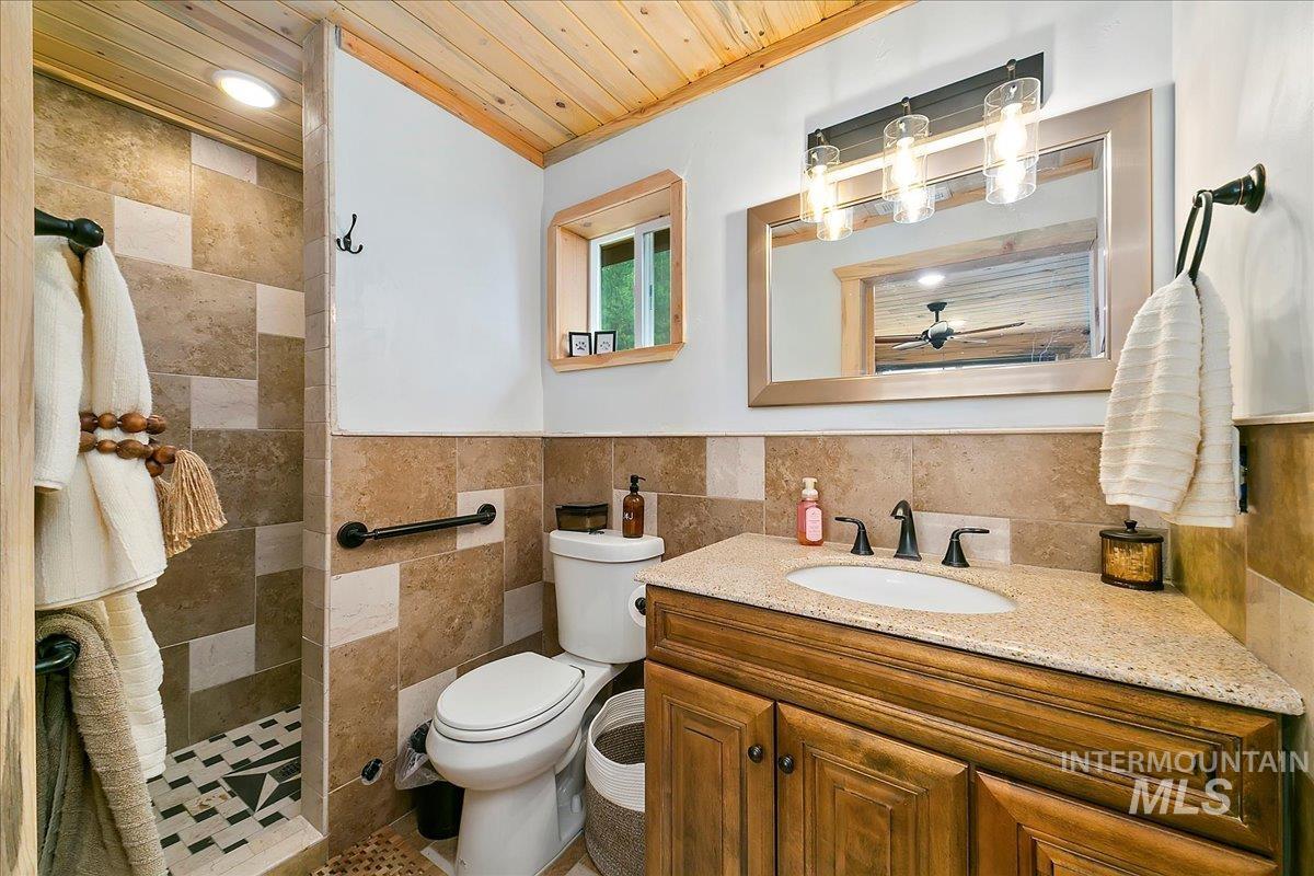 131 Cabarton, Cascade, Idaho 83611, 3 Bedrooms, 2 Bathrooms, Residential For Sale, Price $499,000, 98925417