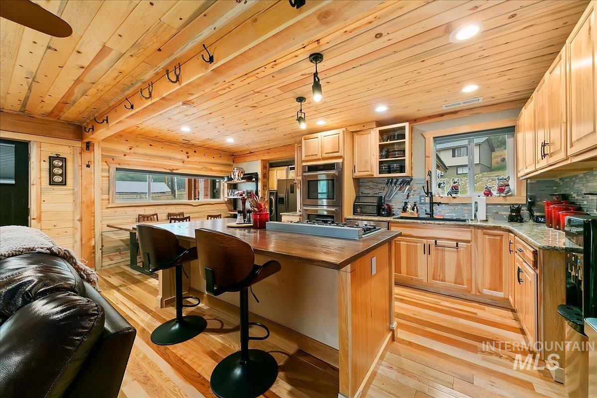 131 Cabarton, Cascade, Idaho 83611, 3 Bedrooms, 2 Bathrooms, Residential For Sale, Price $499,000, 98925417