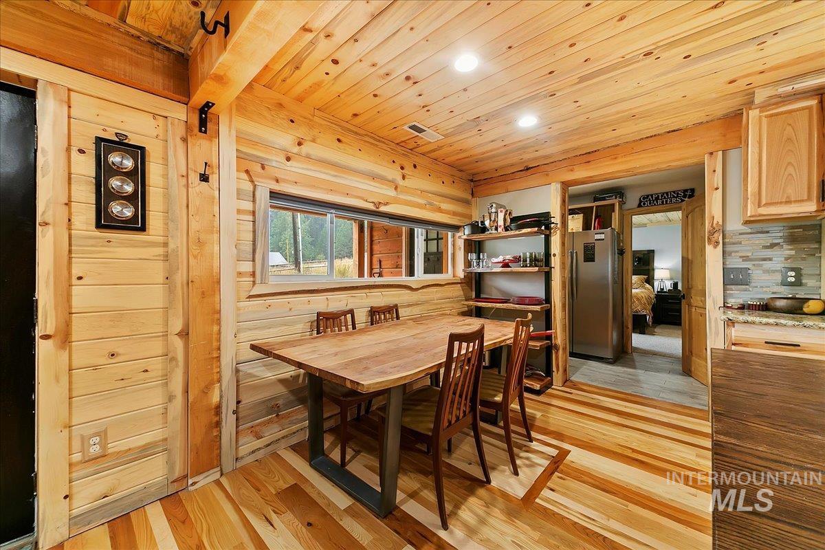 131 Cabarton, Cascade, Idaho 83611, 3 Bedrooms, 2 Bathrooms, Residential For Sale, Price $499,000, 98925417