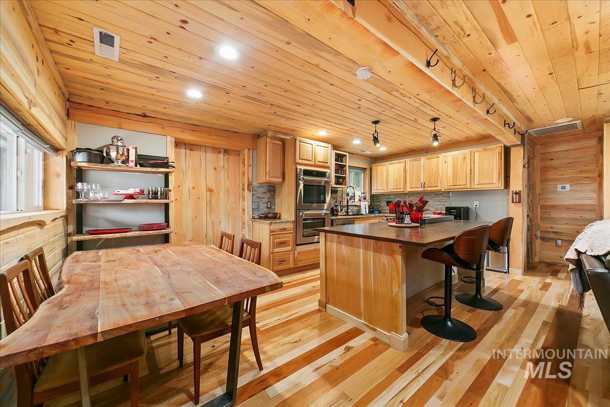 131 Cabarton, Cascade, Idaho 83611, 3 Bedrooms, 2 Bathrooms, Residential For Sale, Price $499,000, 98925417