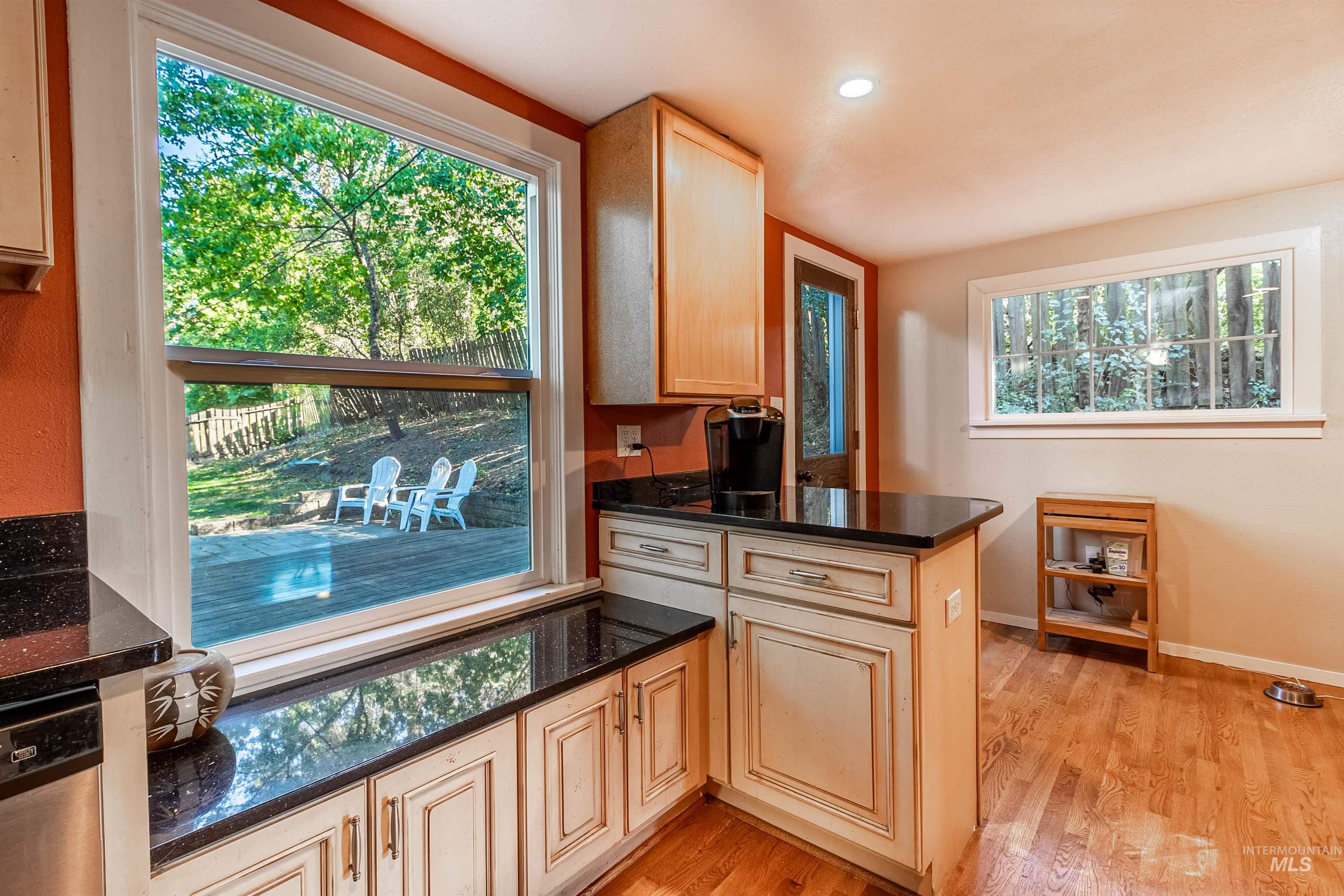 240 N Jefferson, Moscow, Idaho 83843, 2 Bedrooms, 1 Bathroom, Residential For Sale, Price $320,000, 98925418