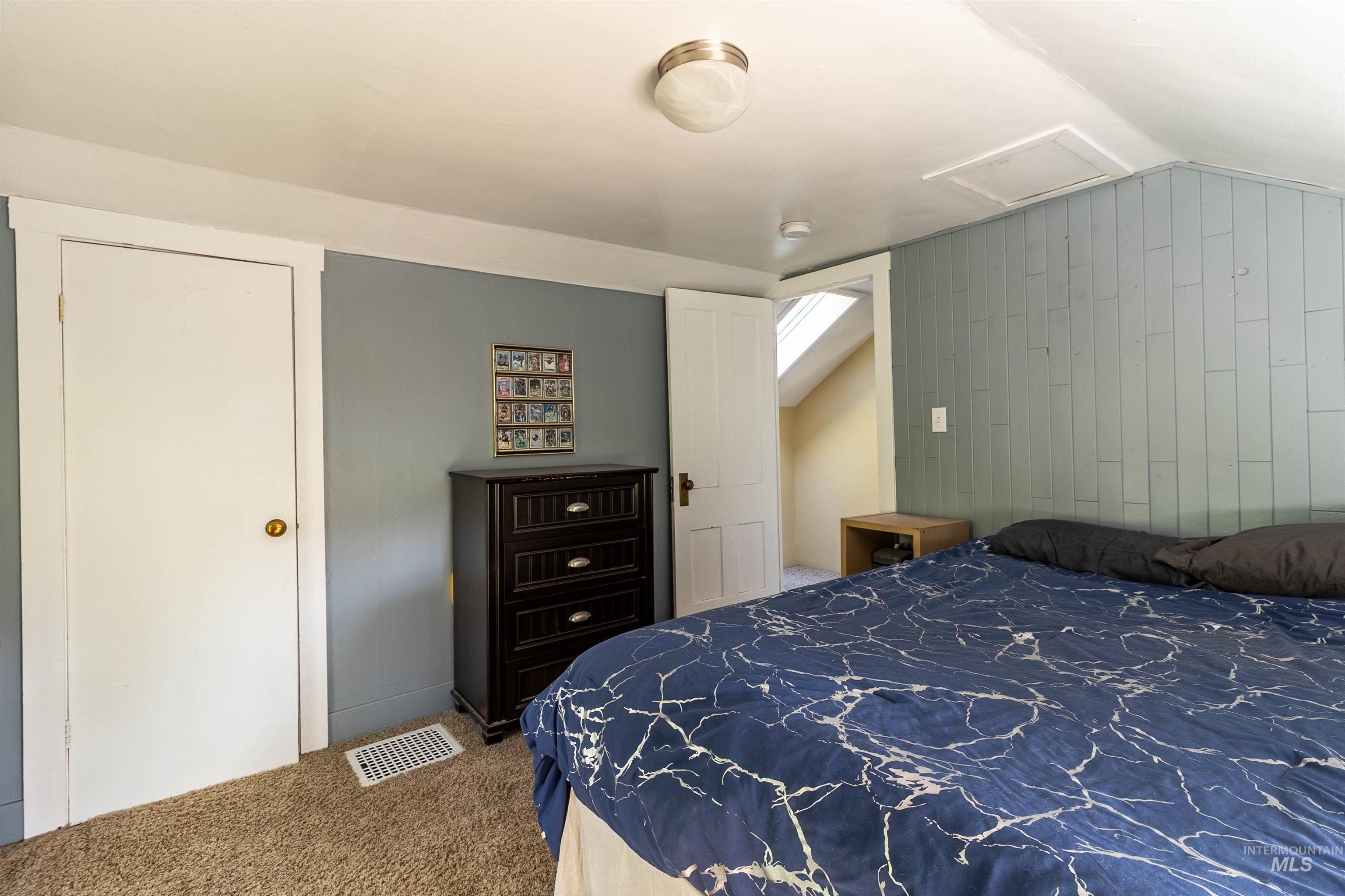 240 N Jefferson, Moscow, Idaho 83843, 2 Bedrooms, 1 Bathroom, Residential For Sale, Price $320,000, 98925418