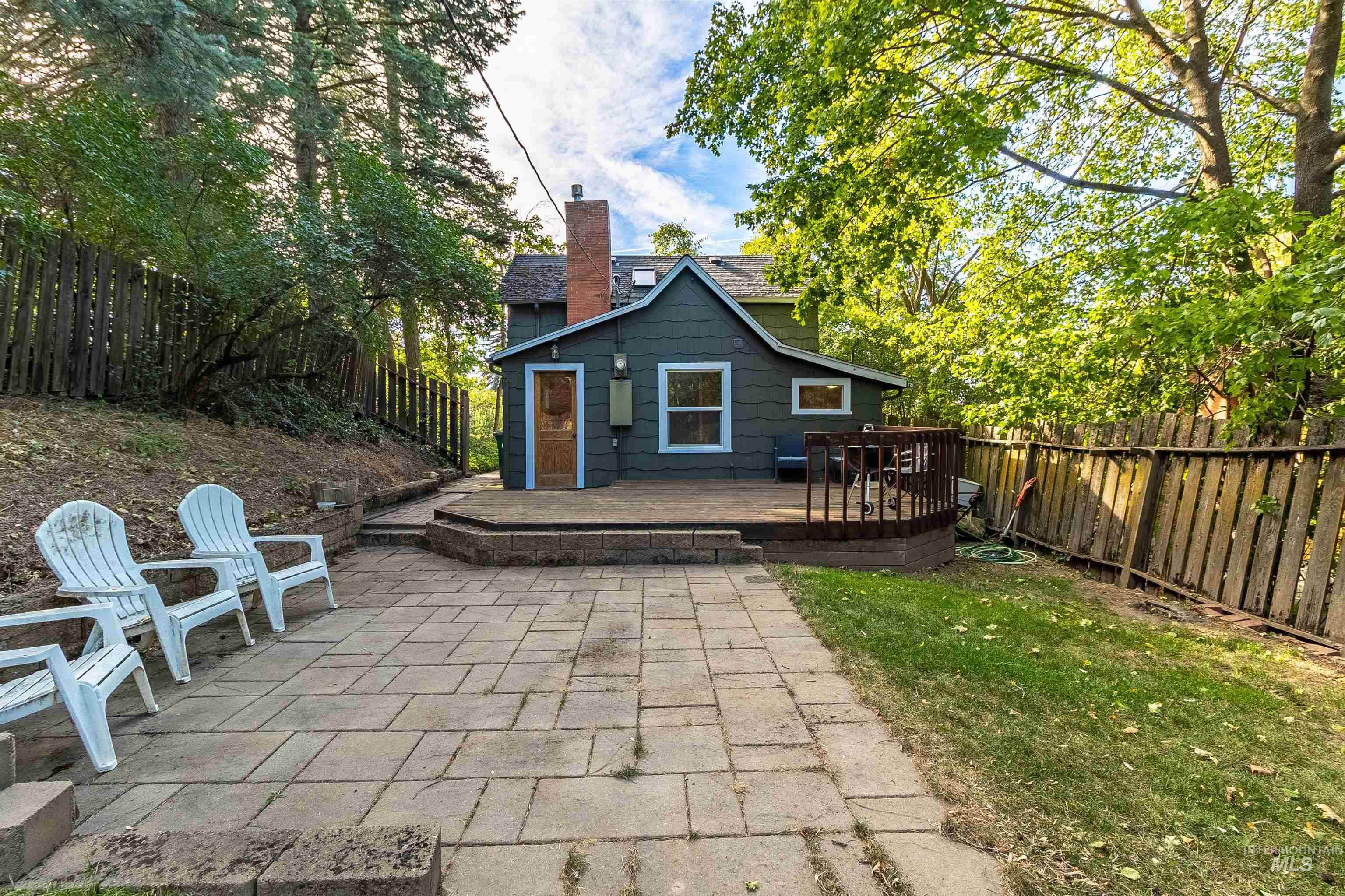 240 N Jefferson, Moscow, Idaho 83843, 2 Bedrooms, 1 Bathroom, Residential For Sale, Price $320,000, 98925418